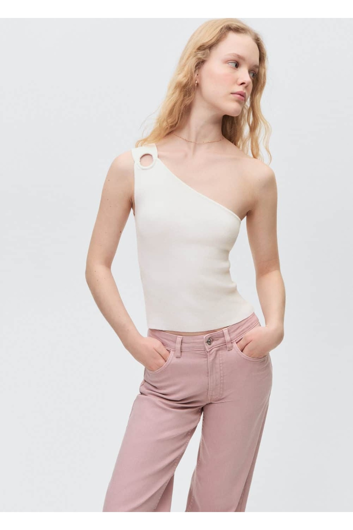 Düğümlü asimetrik bluz