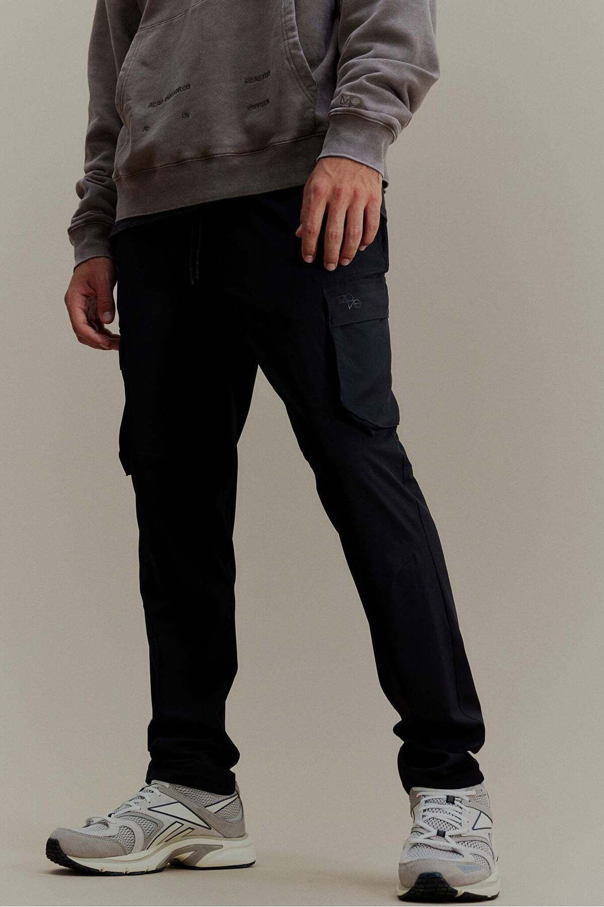 H&M-بنطلون رياضي Slim Fit Cargo من DryMove™ 8