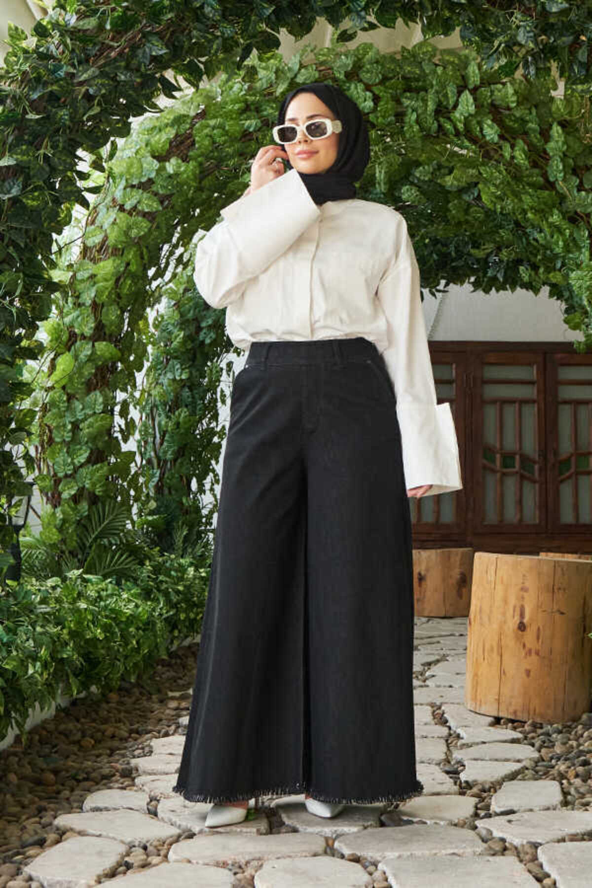 Neways 1153-Denim Püsküllü Pantolon Etek Siyah