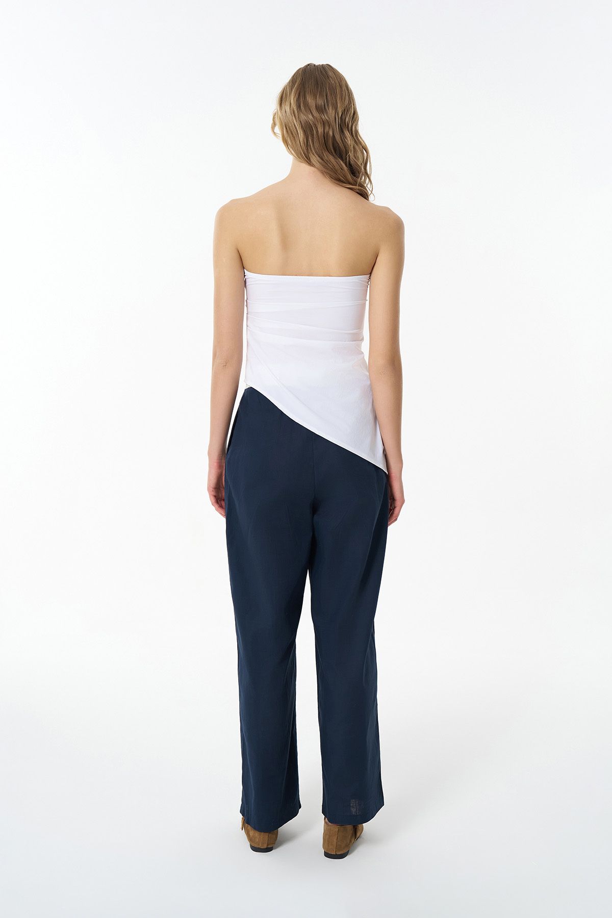 Quzu-White Strapless Asymmetrical Blouse 5