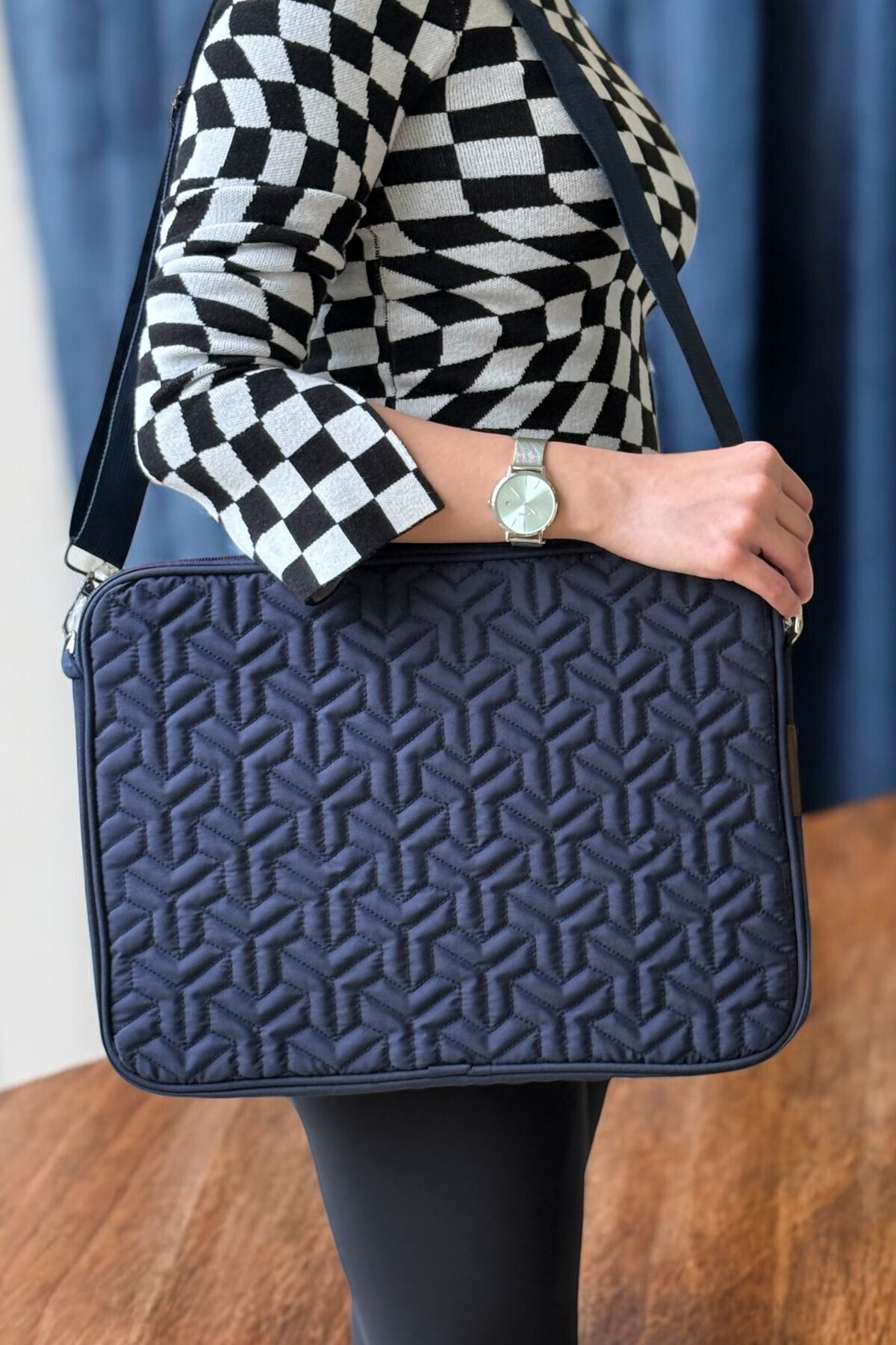 Aggu Bebe-MacBook Air Pro 15" and 16" Quilted Computer Case with Strap - Navy 1