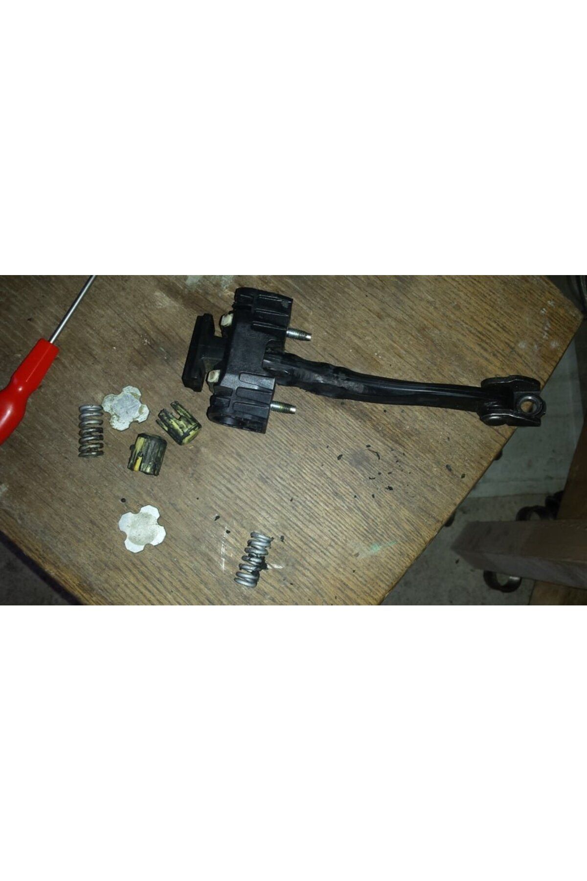 Lucest opel astra h kapak kapı stoperi (yedek parça)