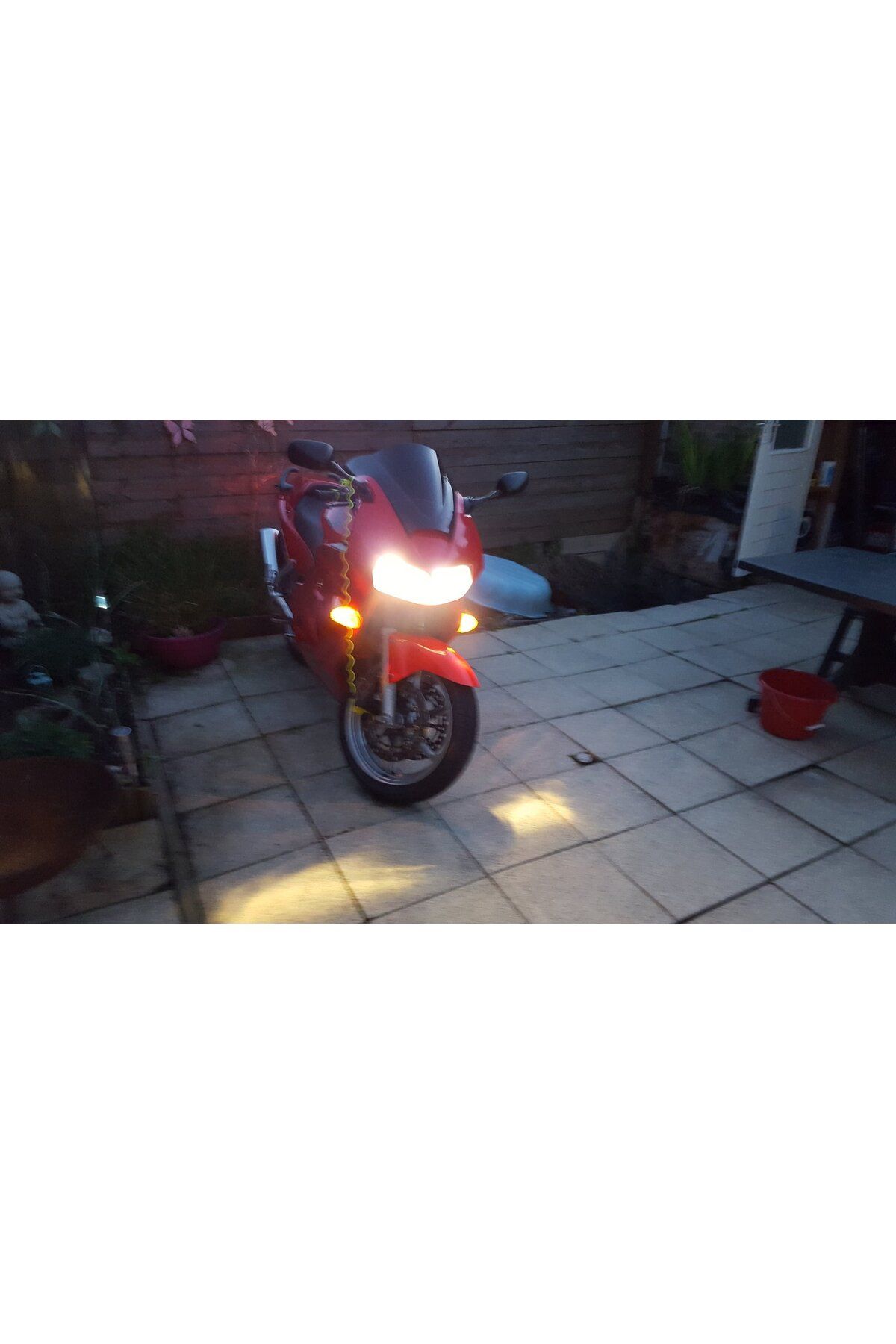 Lucest Honda VFR 800 önleyici arka kaporta fişleri T2351767