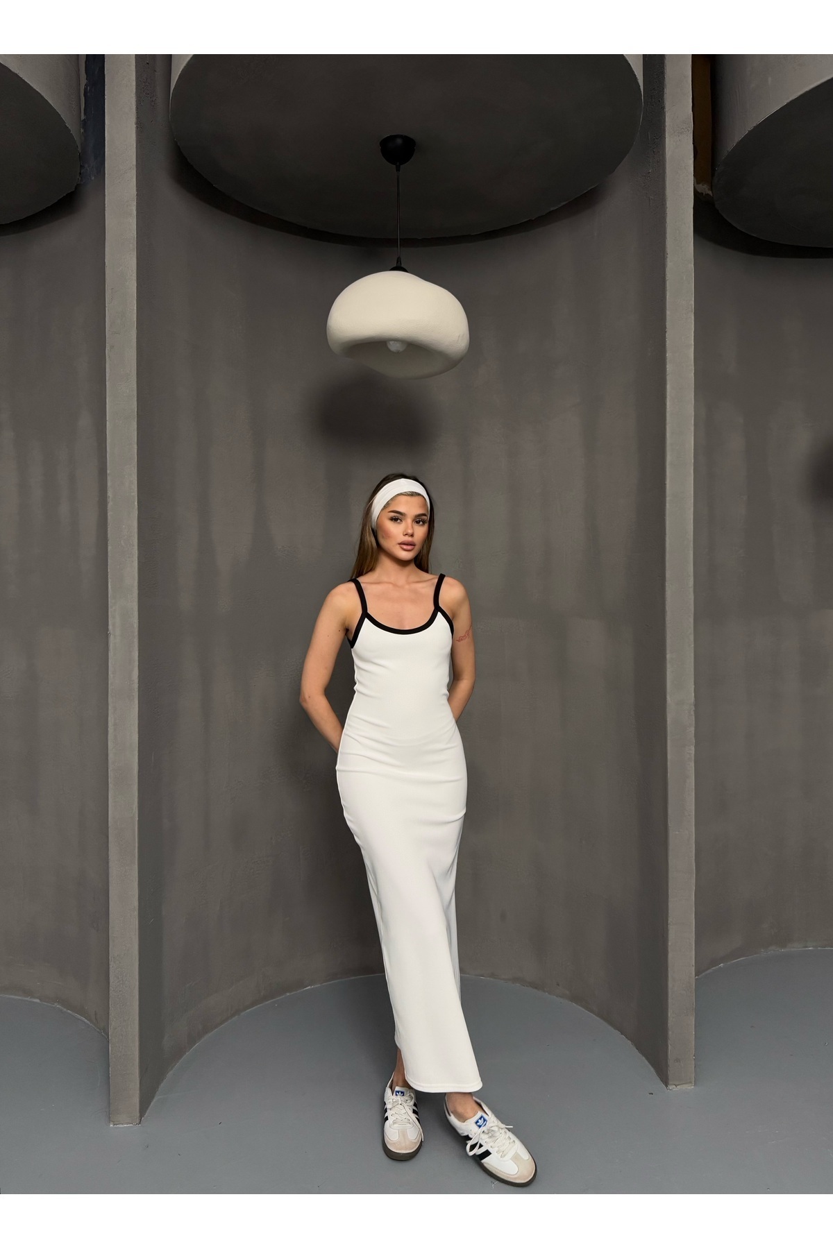 BEJNA-Langes Damenkleid mit Paspelierung und Schlitz 2