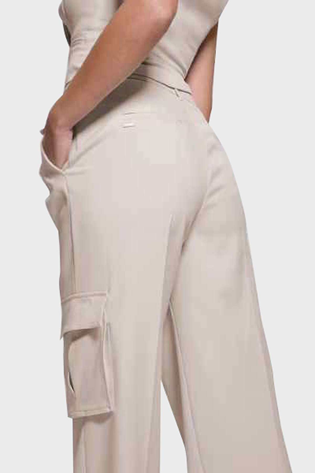 Guess-Following Is Written with Password and No: 
 Swim Top Shoes: Gx9688 4