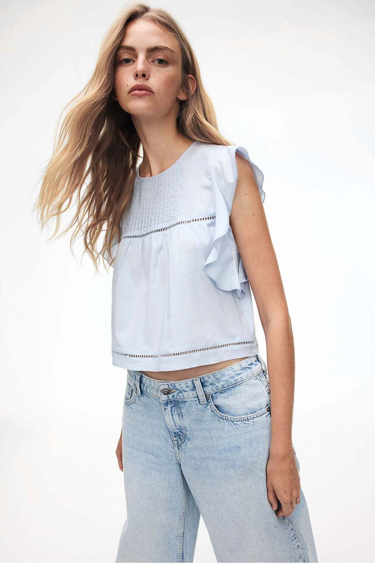 H&M-Flutter-sleeved blouse 3