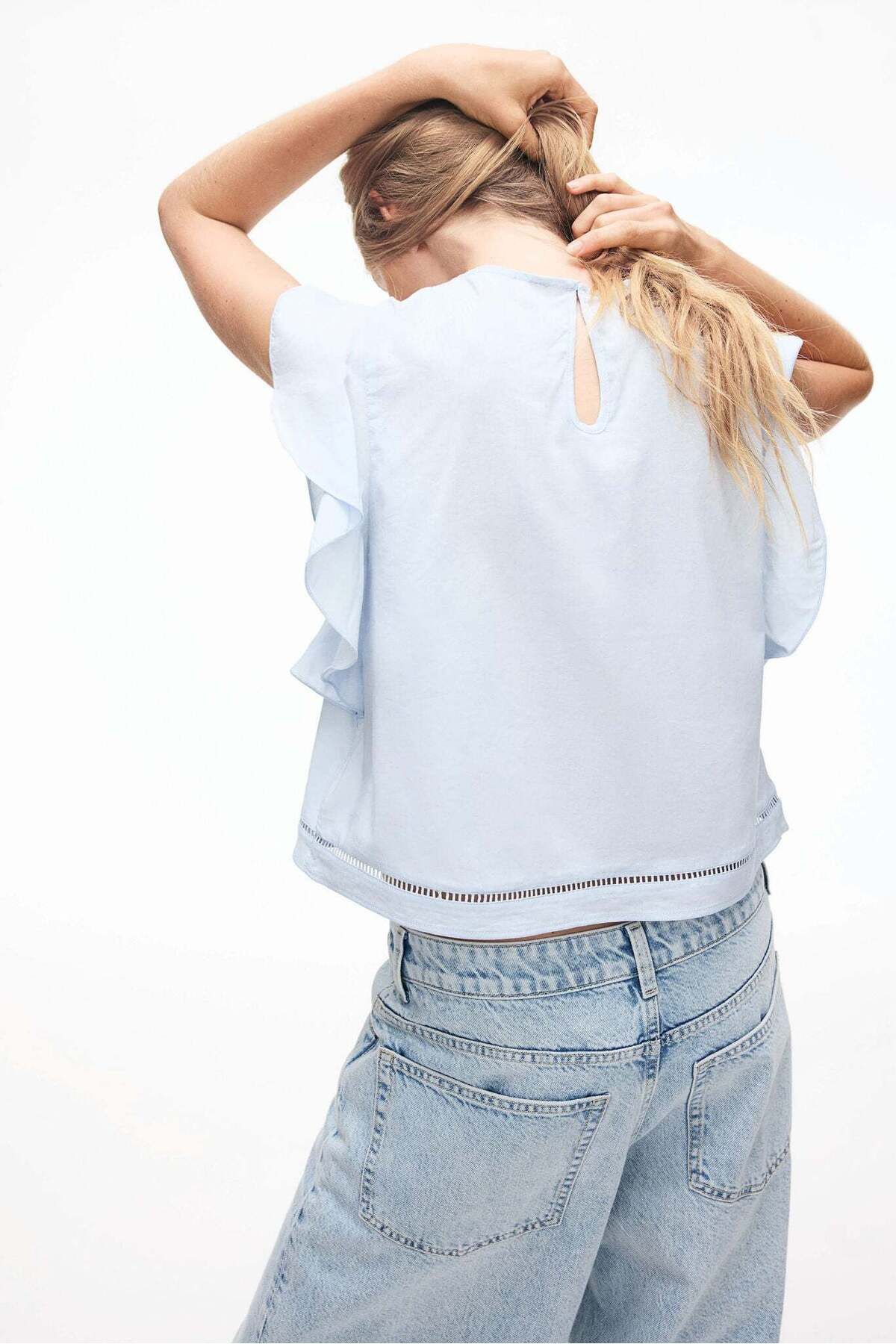 H&M-Flutter-sleeved blouse 2