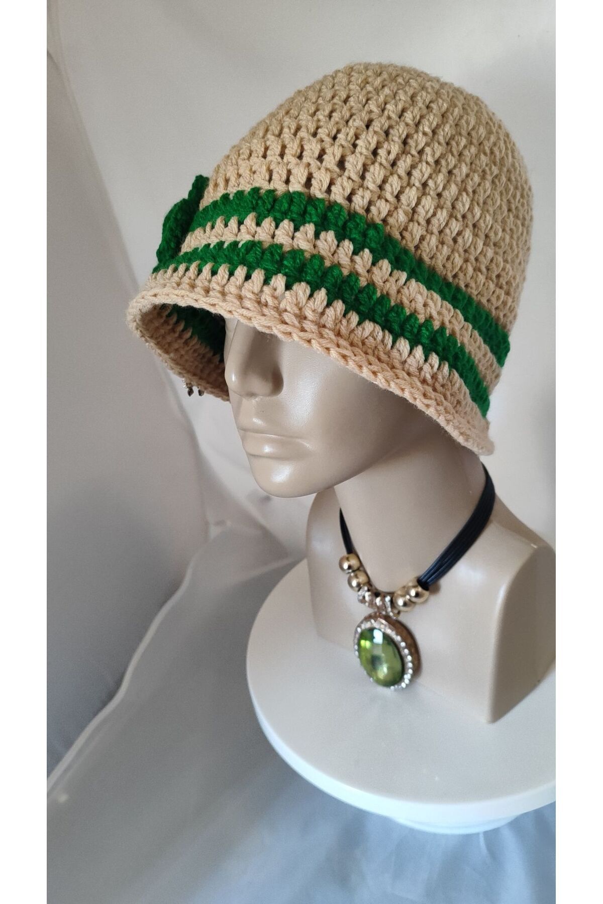 drt tasarım-Green Beret - Mocha Mousse Design, Large Floral Hand Knitted Crochet 4