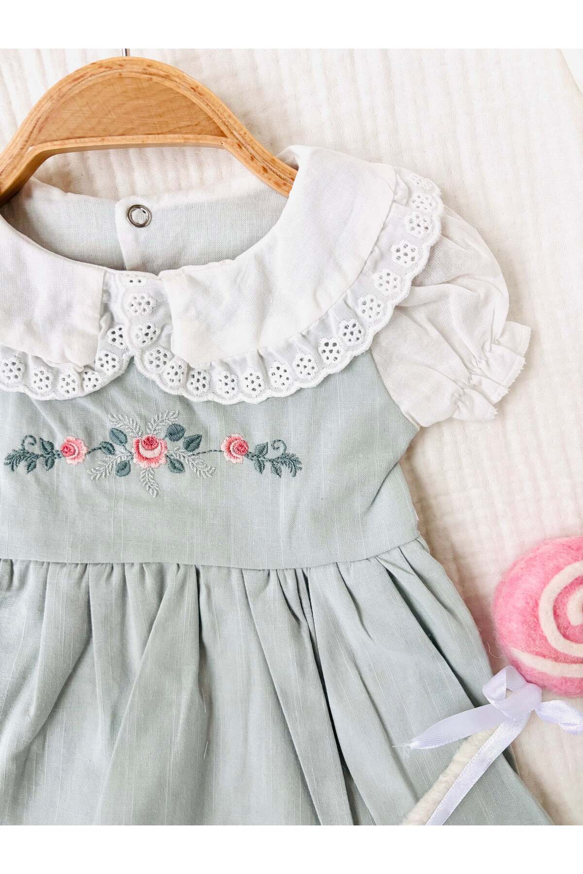 NUNU BABY Çiçek Nakışlı Elbise fotoğrafı 3 (önizleme)