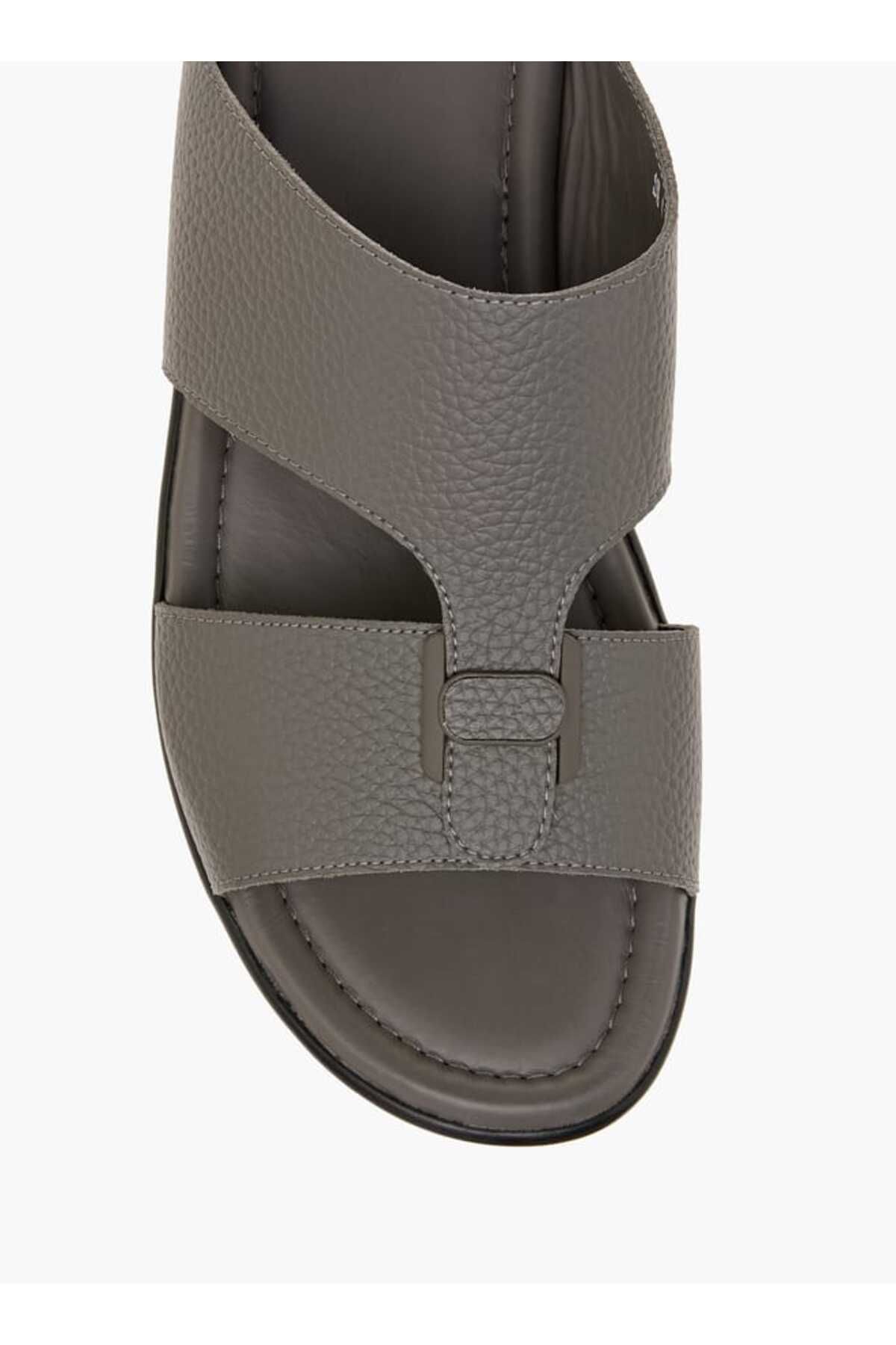 LBL by Shoexpress-LBL by Shoexpress Textured Slip-On Arabic Sandals 3