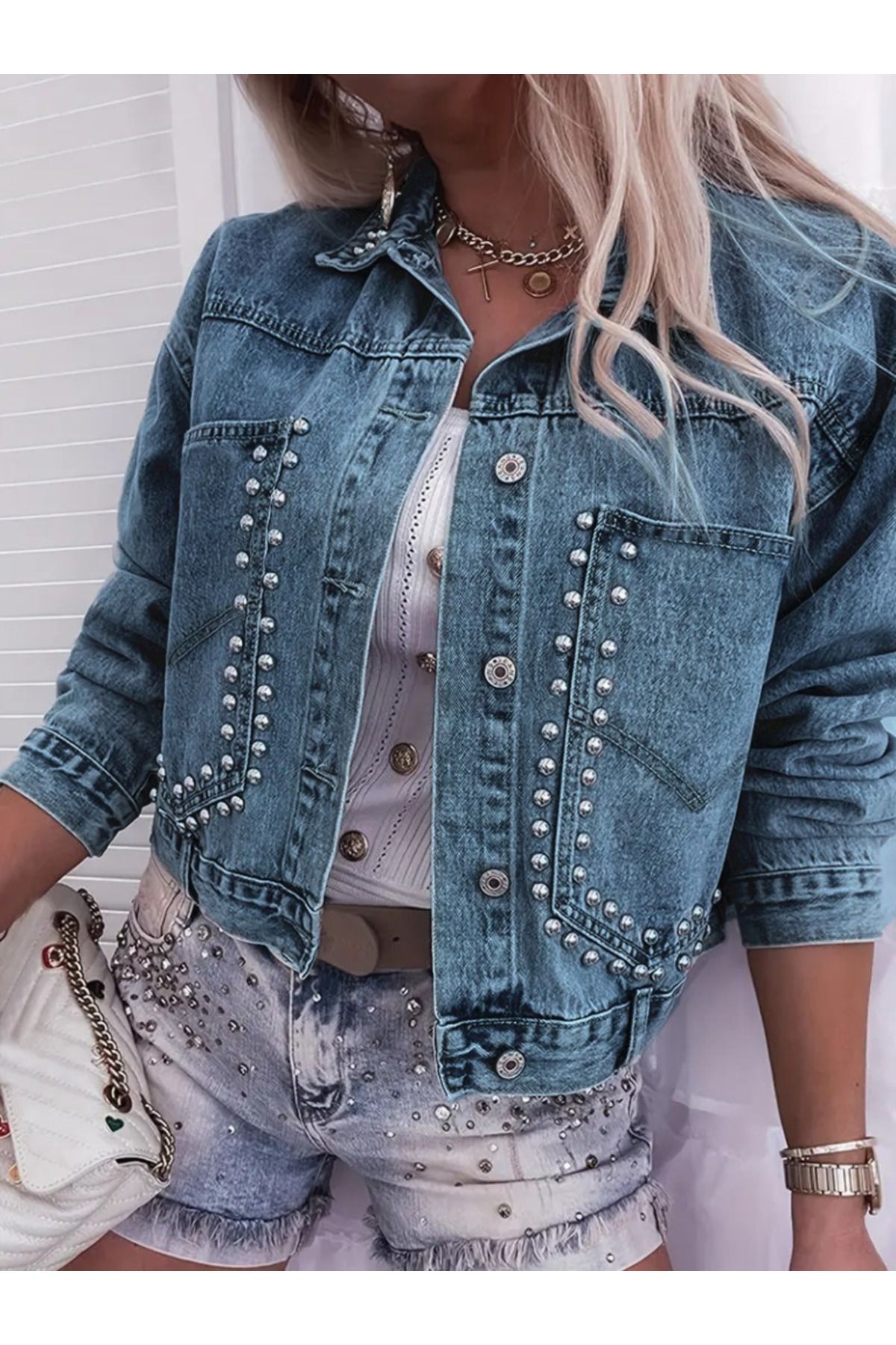 Viyamo-New Season Women's Long Sleeve Lapel Pocket Pearl Detailed Short Stylish Denim Jacket 1