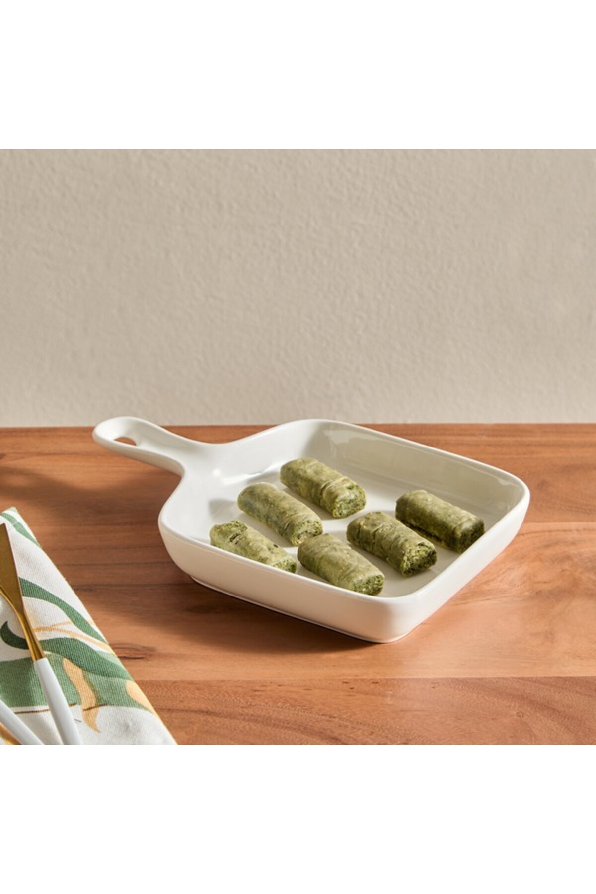 Home Box Alice Handle Platter 22 cm