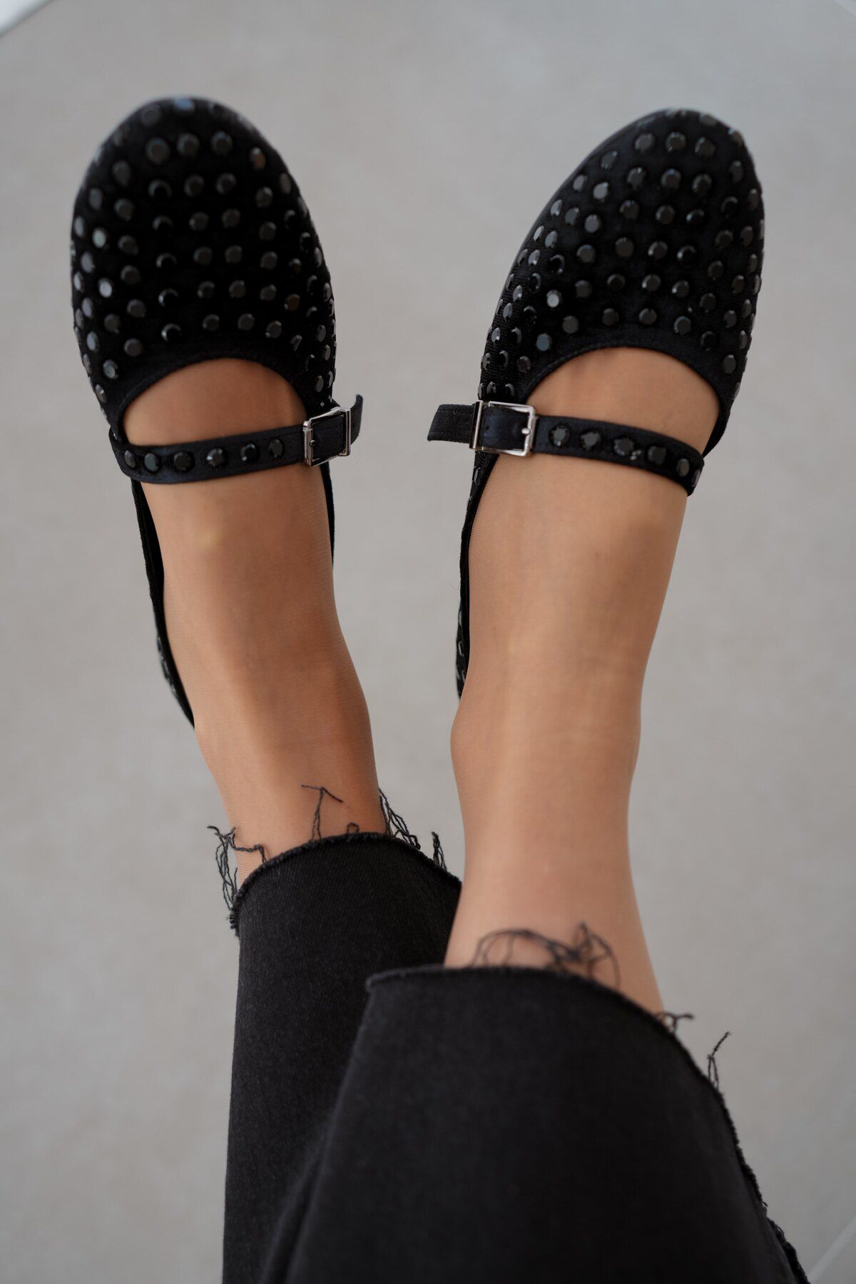 selinshoes-Caren Black Velvet - Balerini de damă cu glezne, cu detaliu strălucitor cu știfturi 7
