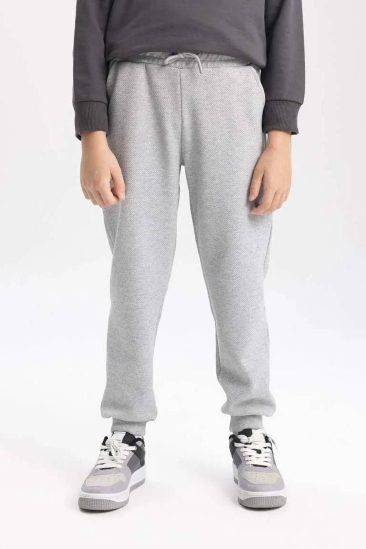 complete the look image