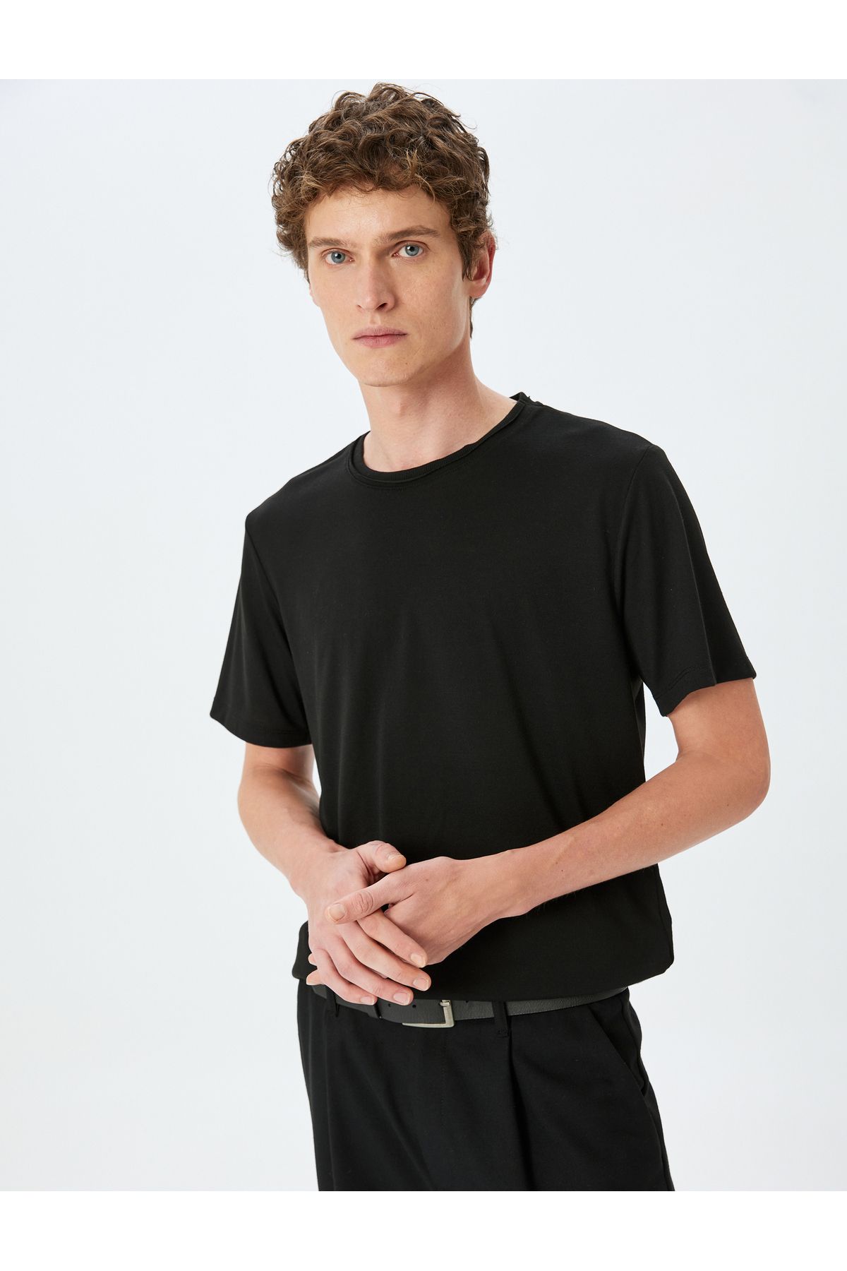 Koton Yeni Sezon Bisiklet Yaka Kısa Kollu Viskon Karışımlı Basic Slim Fit Tişört