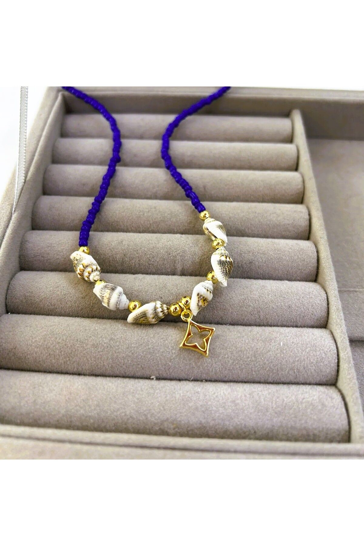EVA STORE ALL DENİZKABUKLU GOLD CHARMLI MAVİ KOLYE