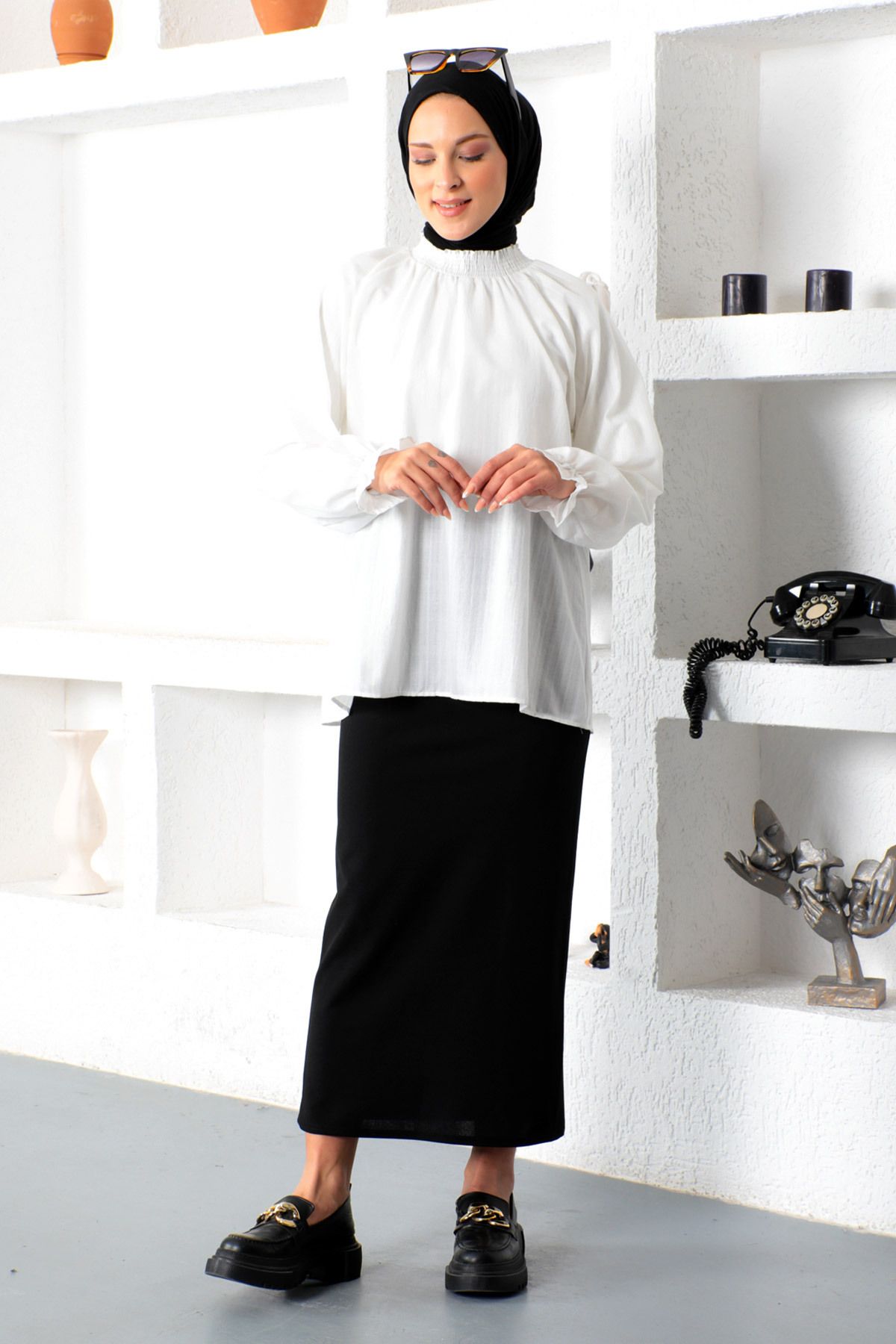 Tesettür Dünyası-Bluse mit elastischem Ausschnitt Tsd221205 Ecru 4