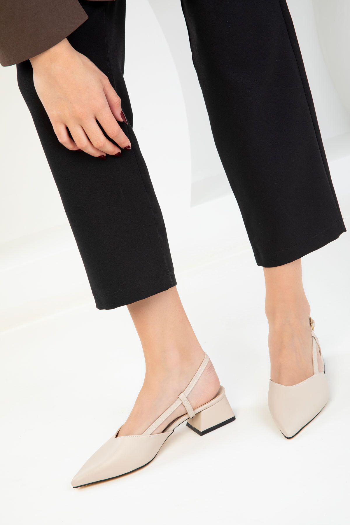 SOHO-Beige Klassische Damenschuhe mit Absatz 20286 4