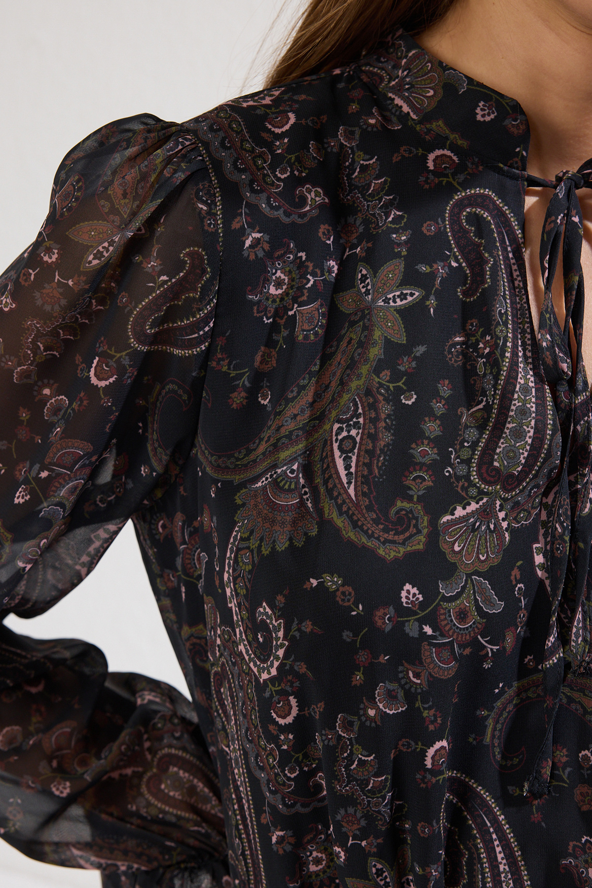 Trendyol Collection-Mehrfarbiges, gewebtes Winterkleid mit Neckholder TWOAW21EL1448 3