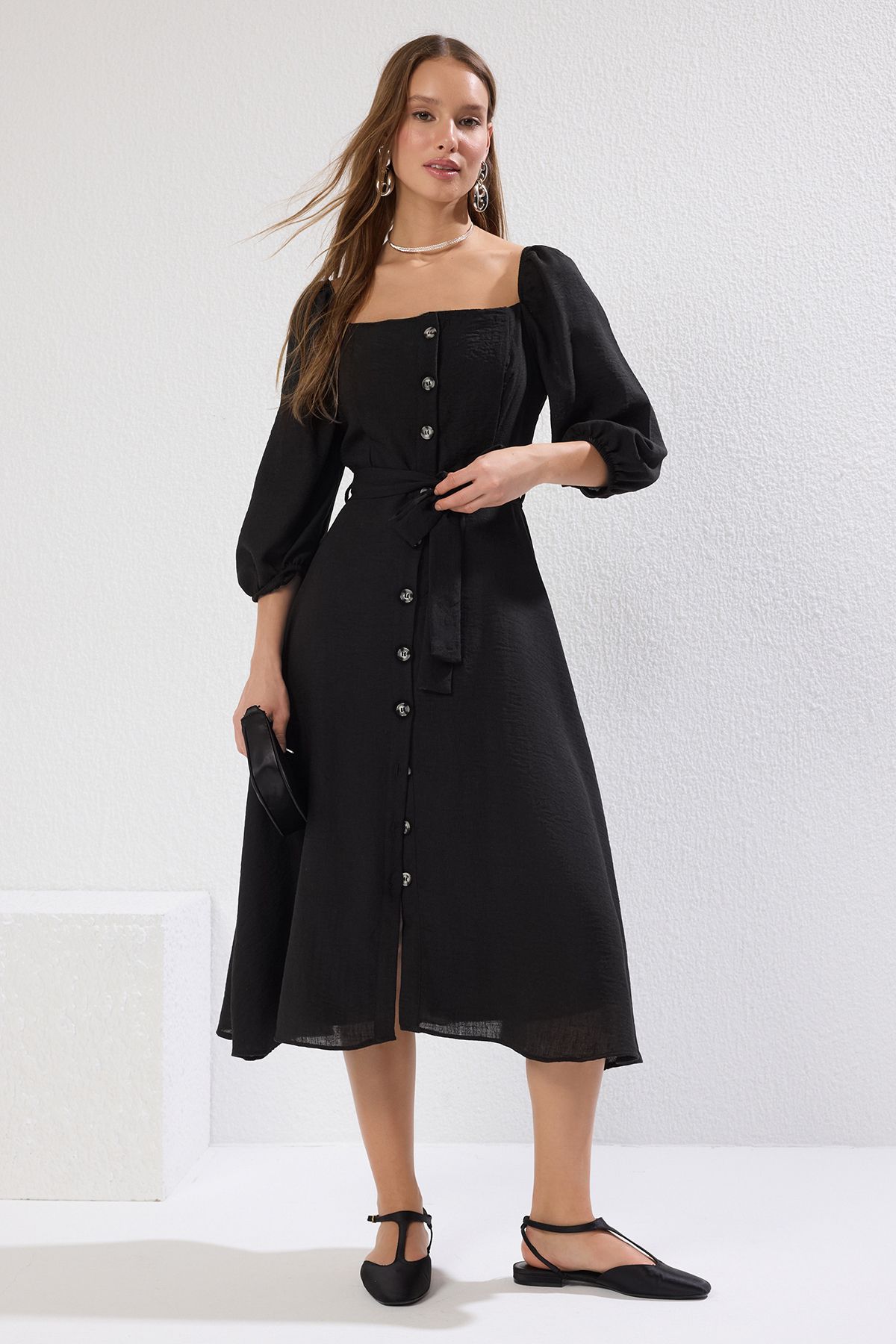 Trendyol Collection Czarna Tkana Sukienka Z Paskiem I Guzikami Kobieta - 34