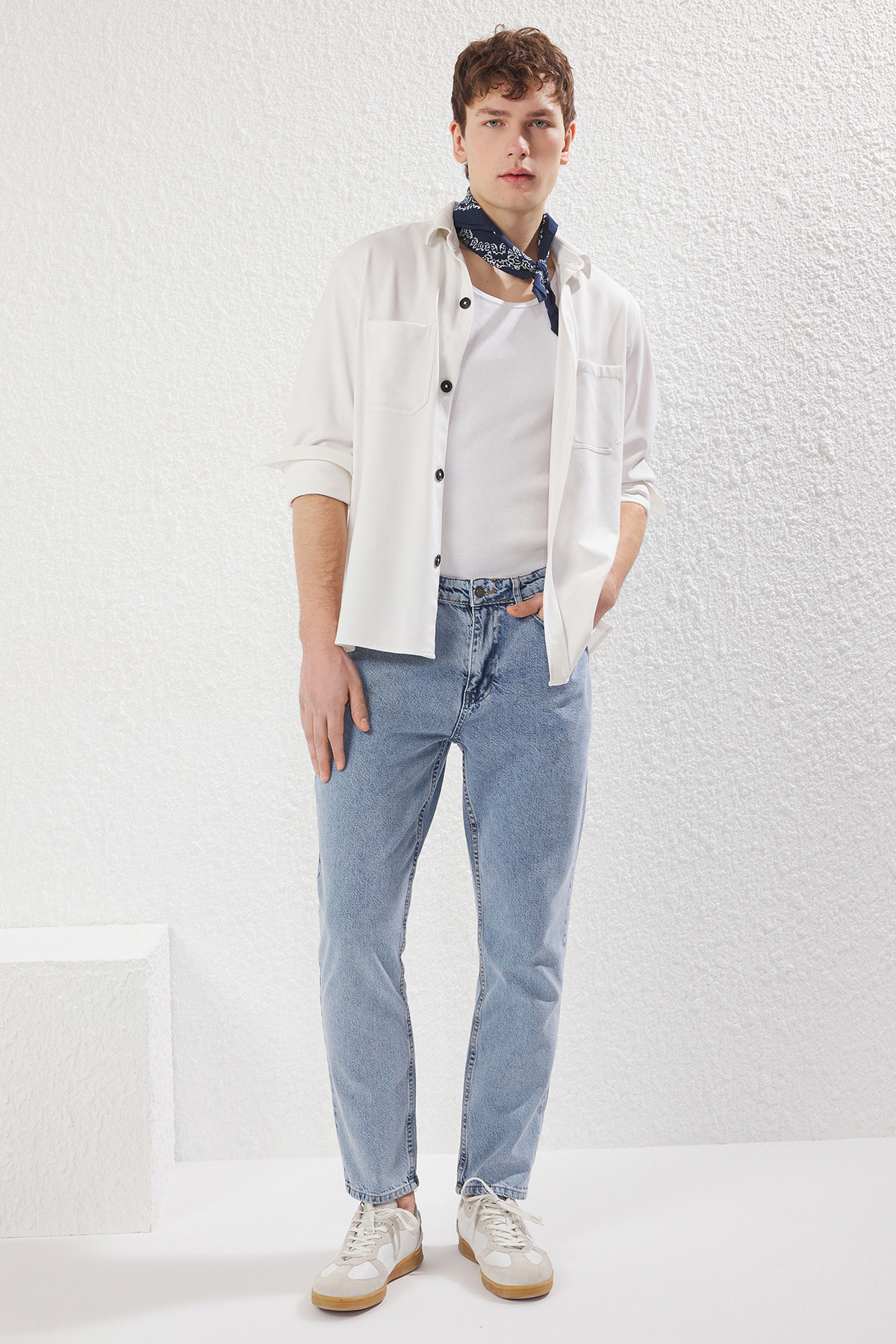 Trendyol Collection-Blaue Boyfriend-Jeans mit Relax-Fit – TMNAW21JE0286 2