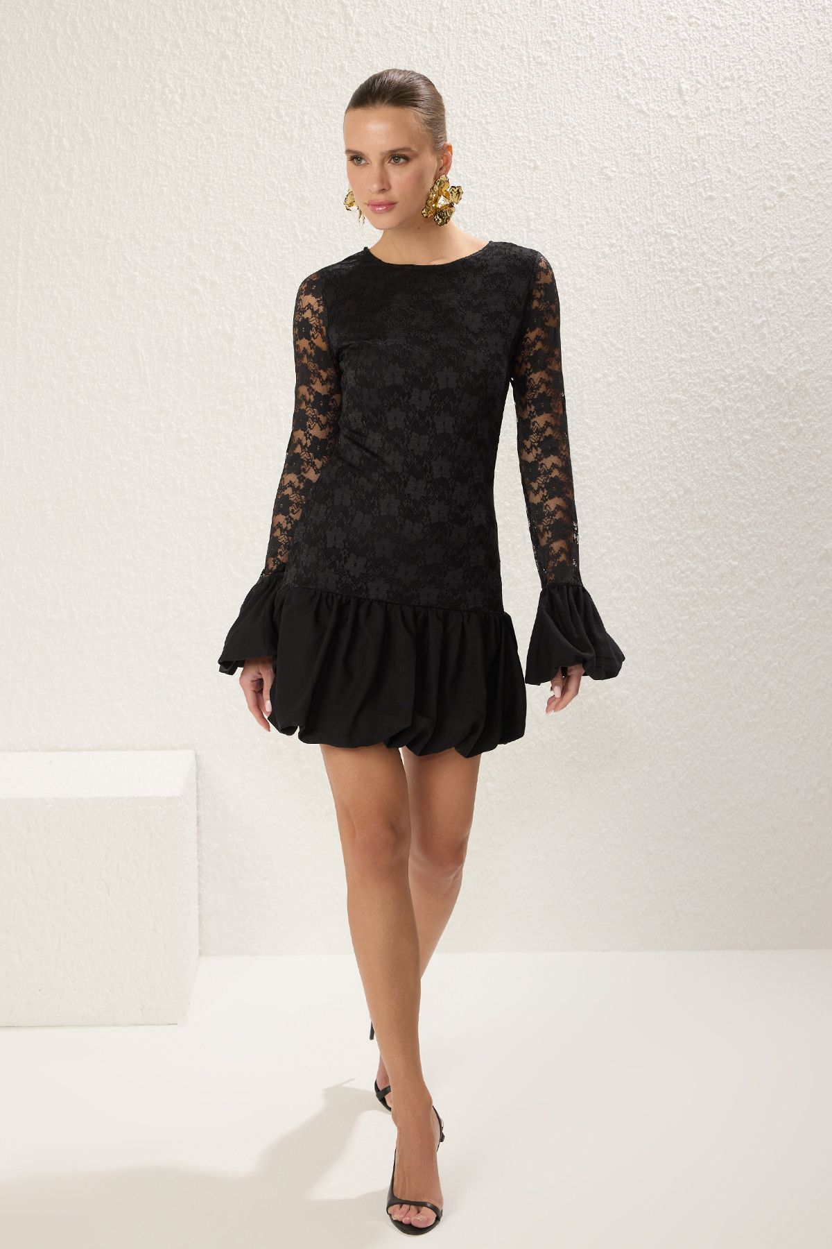 Trendyol Collection-Schwarzer, gerader Rock, Taillenöffnung, Ballonrock, gestrickte Spitze, Mini-Futter, schickes/Abendkleid 1