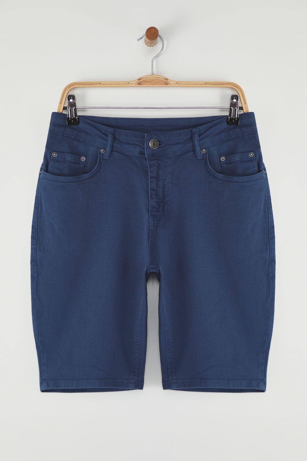 Trendyol Collection-Indigo Regular šortky a bermudy TMNSS23SR00067 8