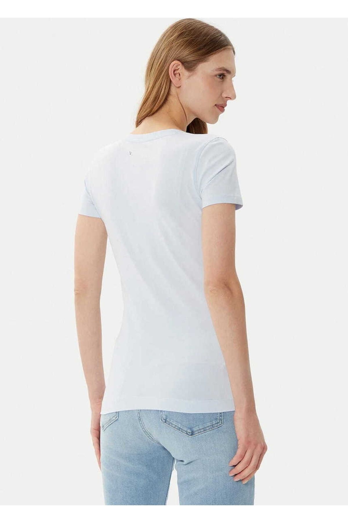 Guess-SS CN TRIANGLE FLOWE 2