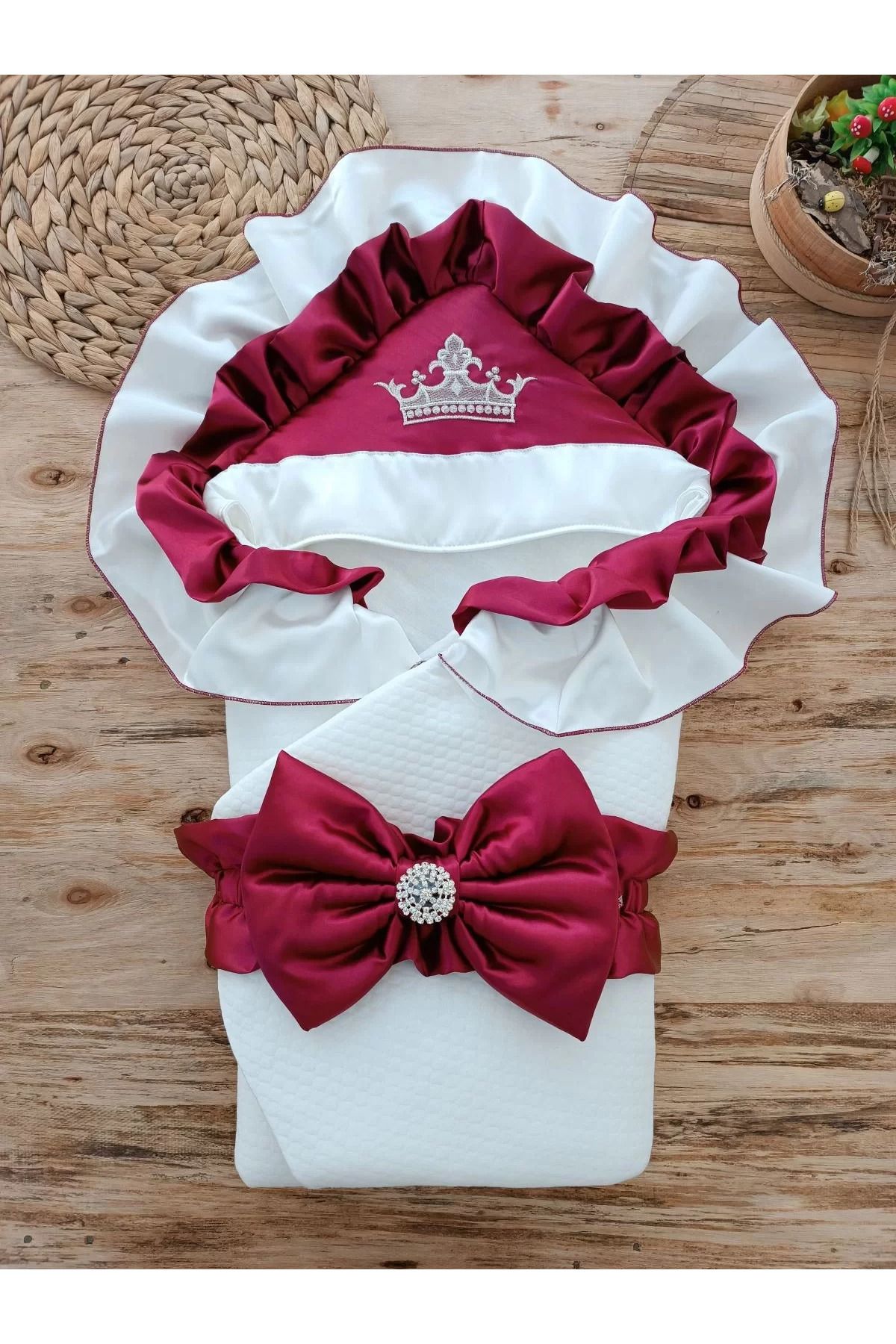 yusuftex Yenidoğan Mehtap Lüks Kelebek Taç Nakışlı Bebek Battaniyesi Kundak Bordo