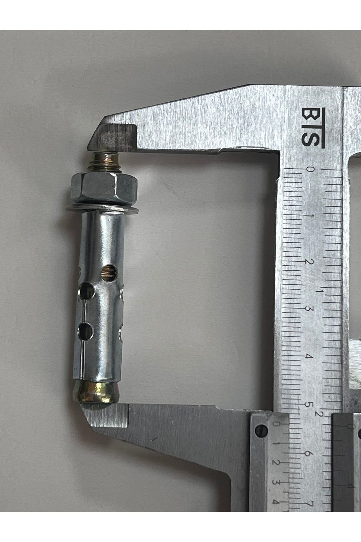 Alp Çelik Dübel M8x55