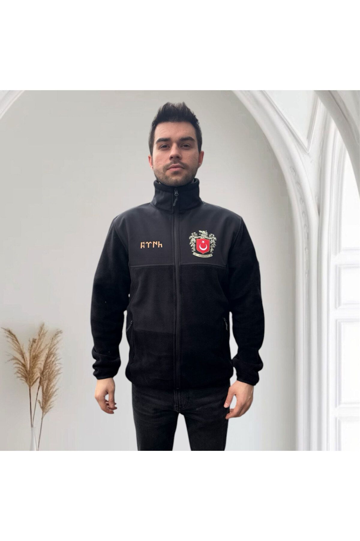 WİDİ Bozkurt Türk Logo Ve Göktürkçe Türk Baskılı Dik Yaka Garnili Siyah Softshell Polar Ceket