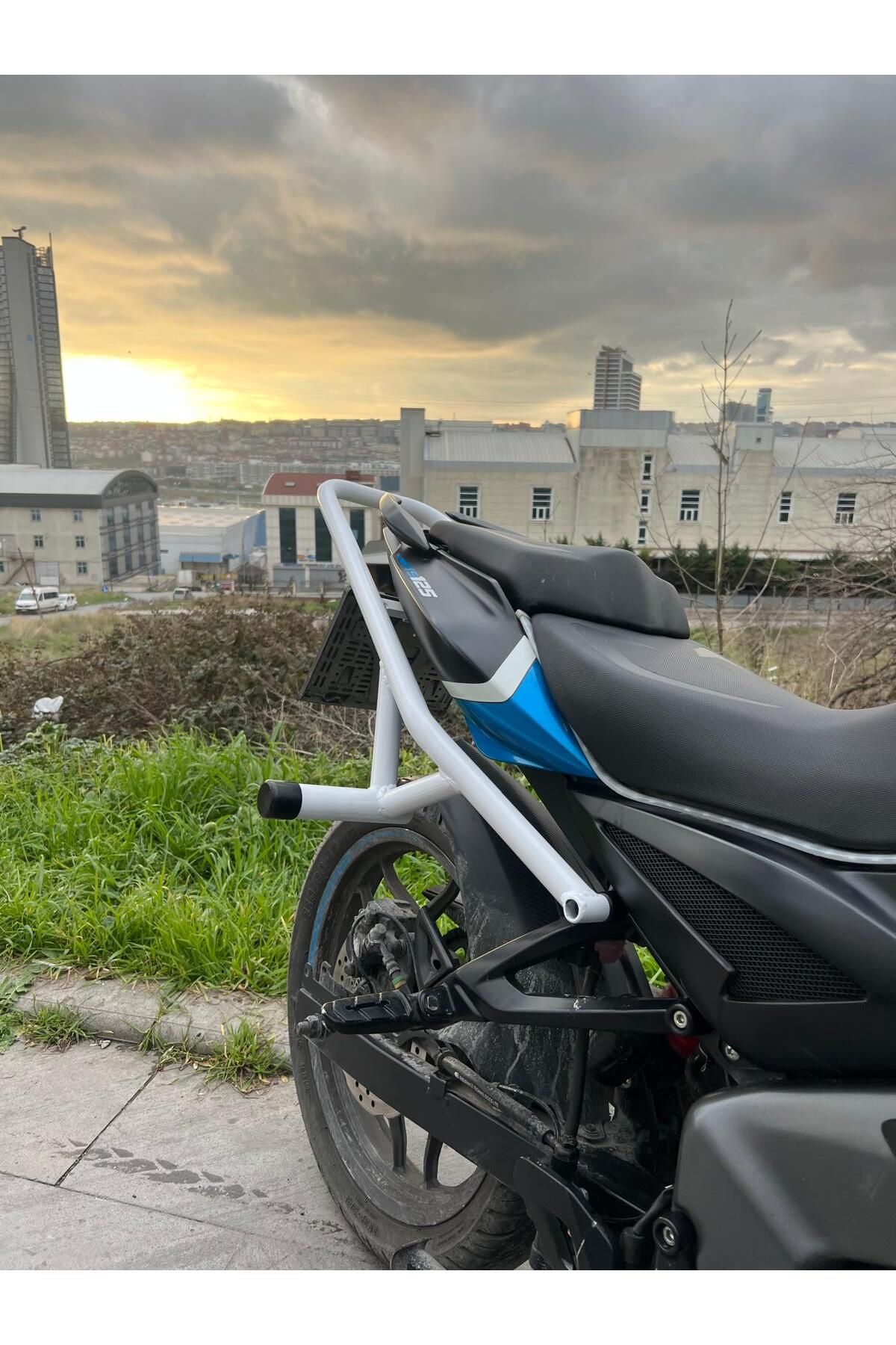 Hamza Motors Bajaj NS200 Arka koruma demiri (Beyaz)