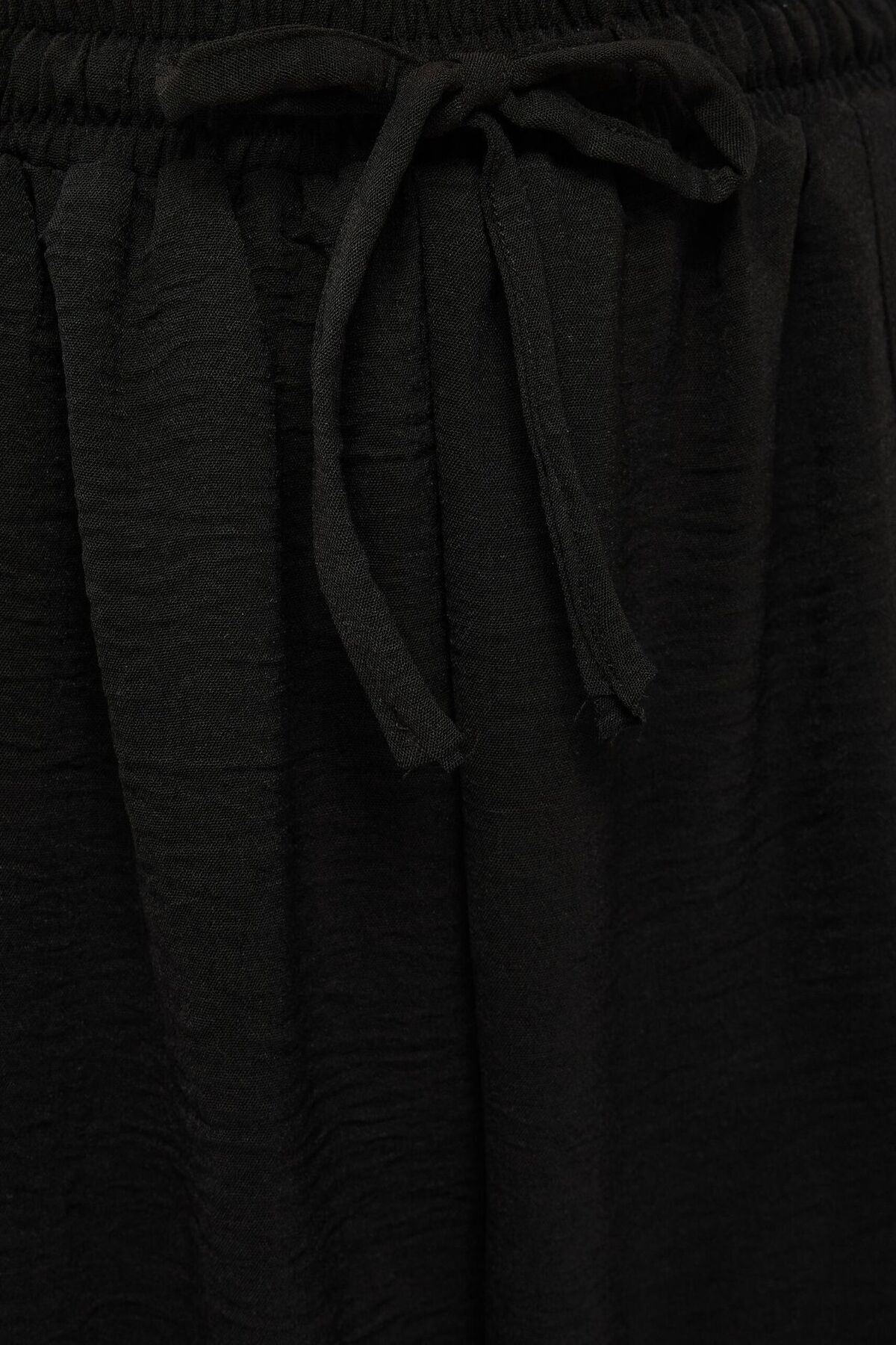 Hiccup-Stretchy Waist Relaxed Fit Pleated Trousers 5