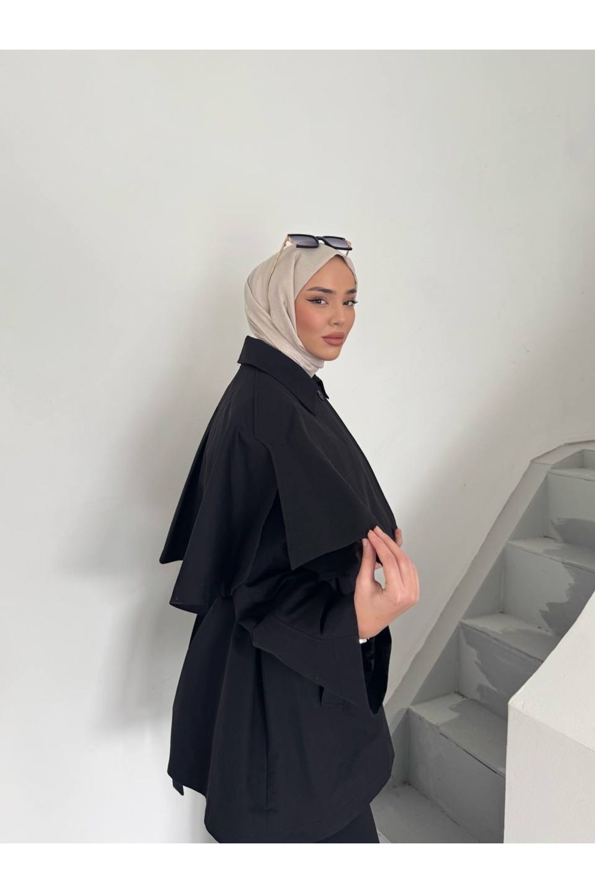 Esilapark-Mila Trench Coat with Palerin 4