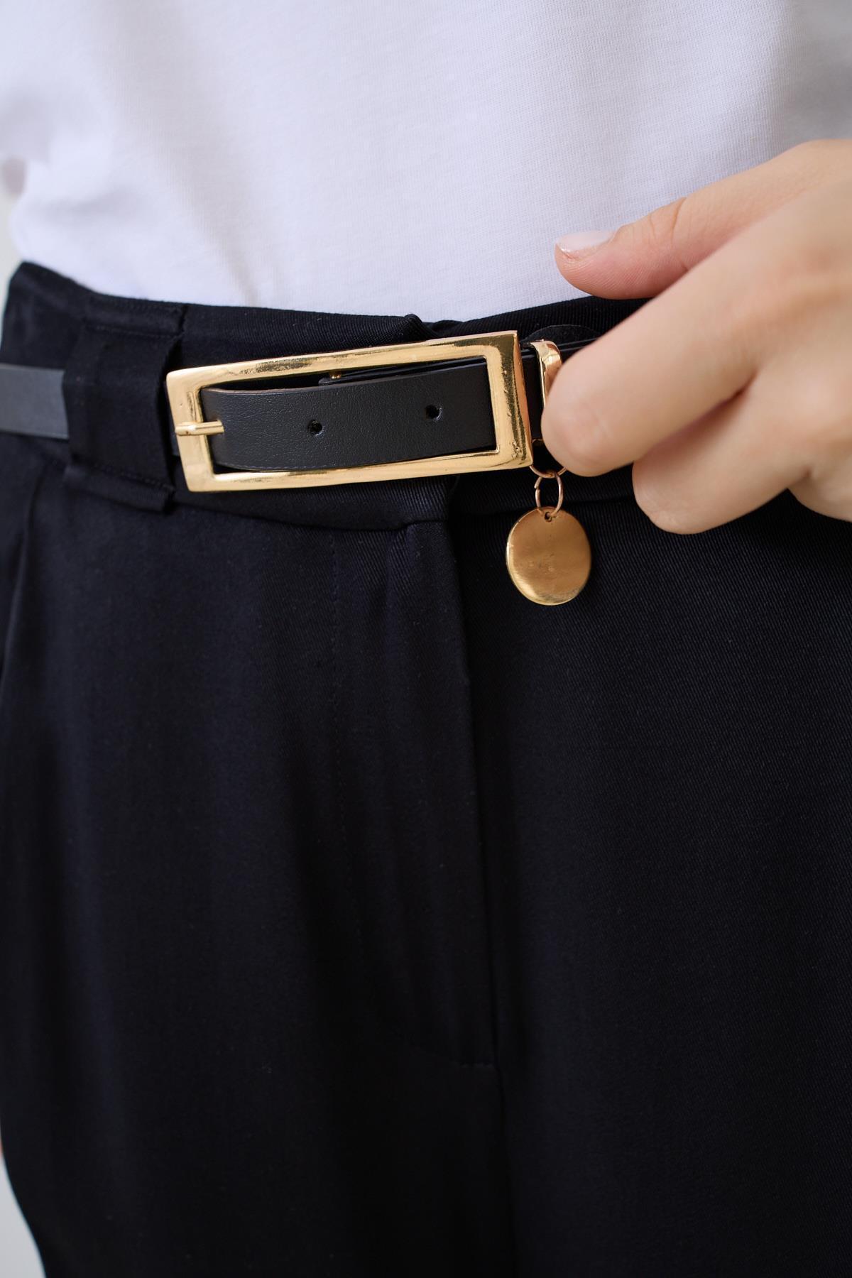 Setre-Black Shiny Fabric Pocket Detailed Pleat Detailed Loose Cut Trousers 4