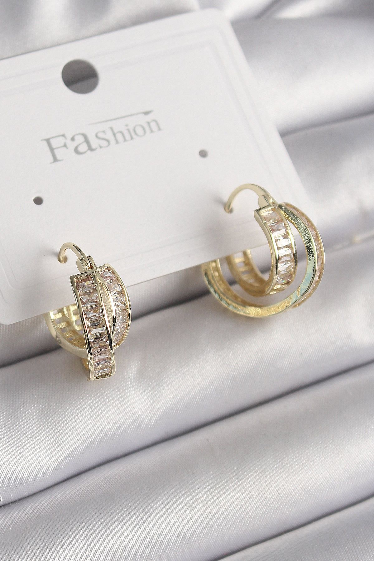 BZK ACCESSORİES Pirinç Gold Renk Zirkon Taşlı Halka Model Kadın Küpe
