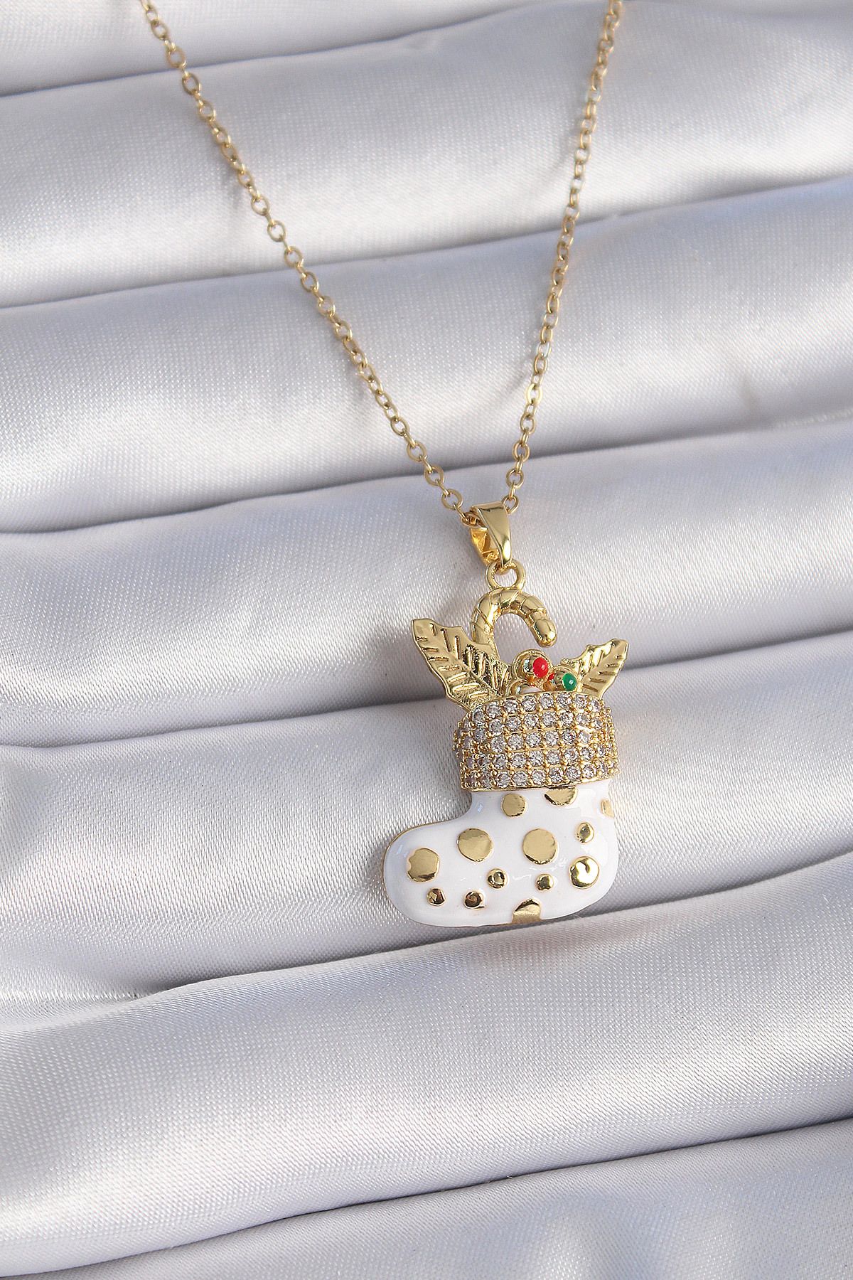 MMB Boutique 316L Çelik Gold Renk Zincir Zirkon Taşlı Yılbaşı Temalı Noel Çorabı Figür Kadın Kolye