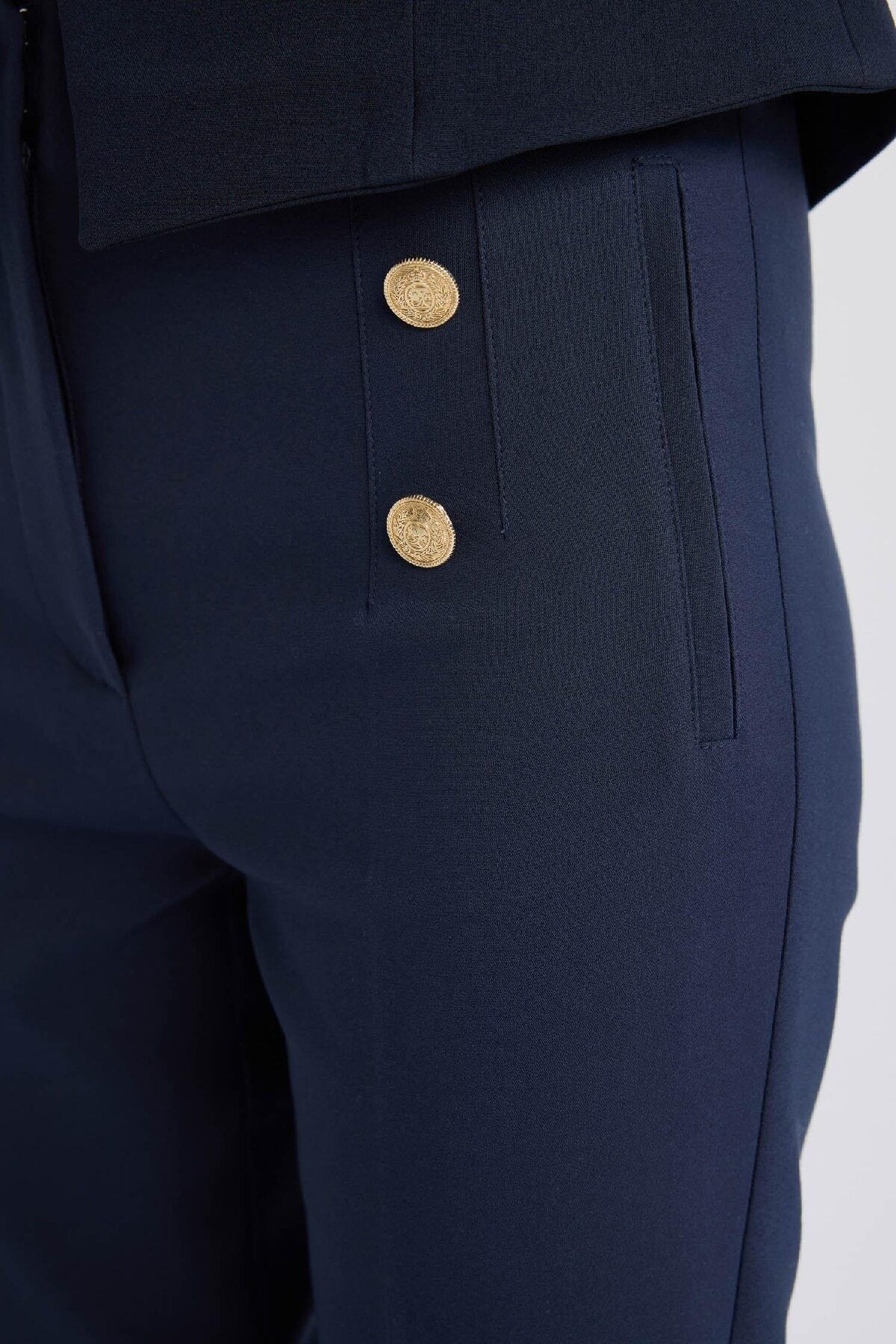 DeFacto-Skinny-Fit-Hose mit hoher Taille und Knopfleiste und geradem Bein E5431AX25SP 6