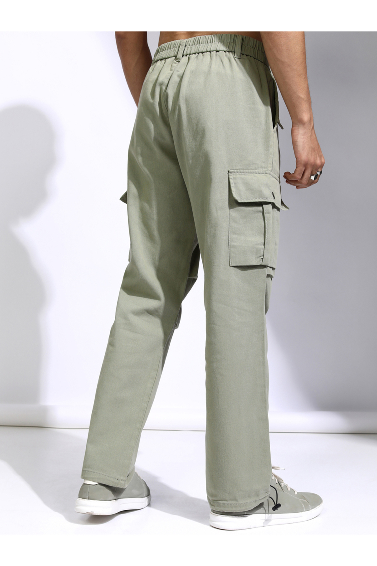 Highlander By Styli-Mid Rise Straight Fit Cargos Trousers 3
