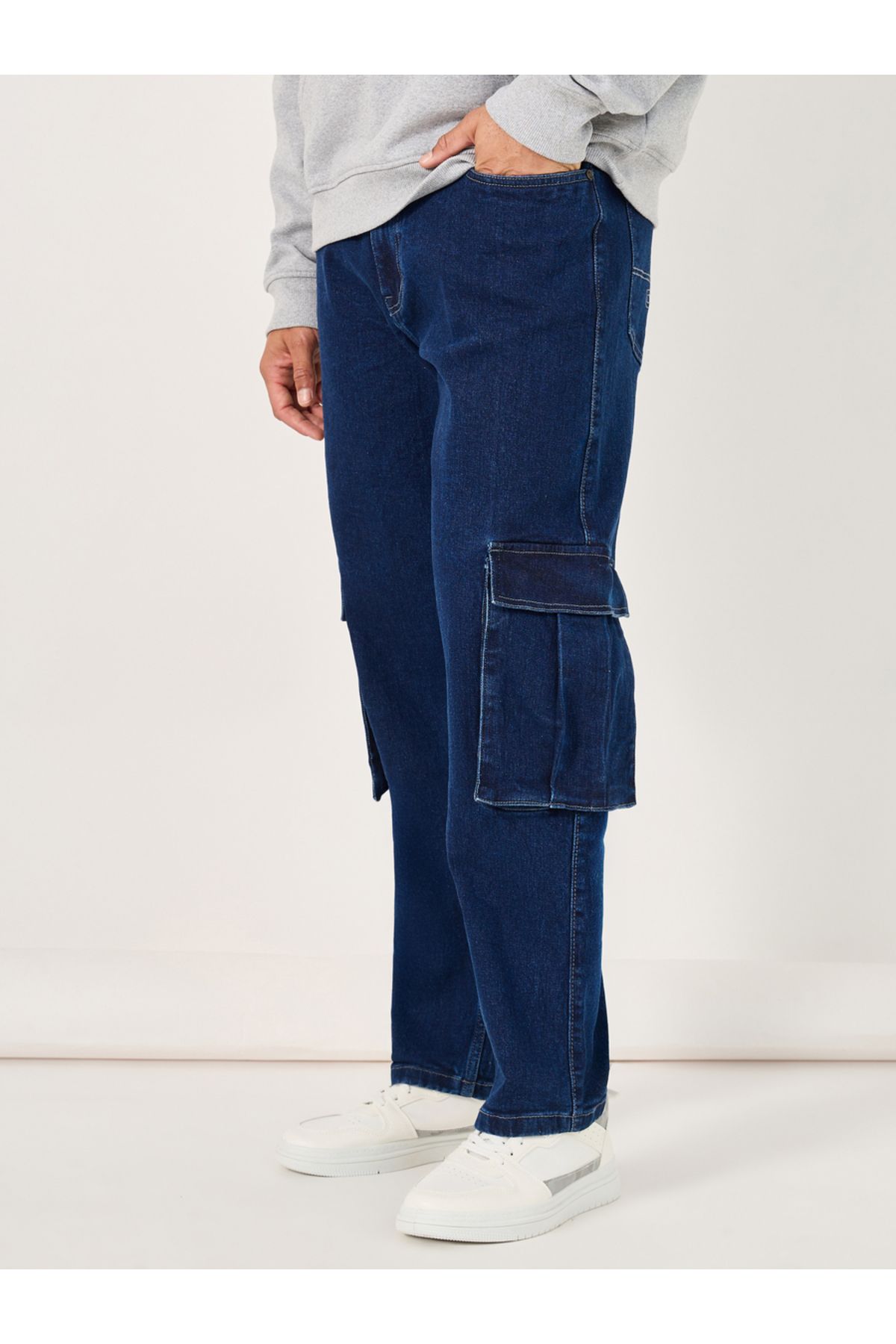 Styli-Mid-Rise Carpenter Fit Cargo Jeans 1