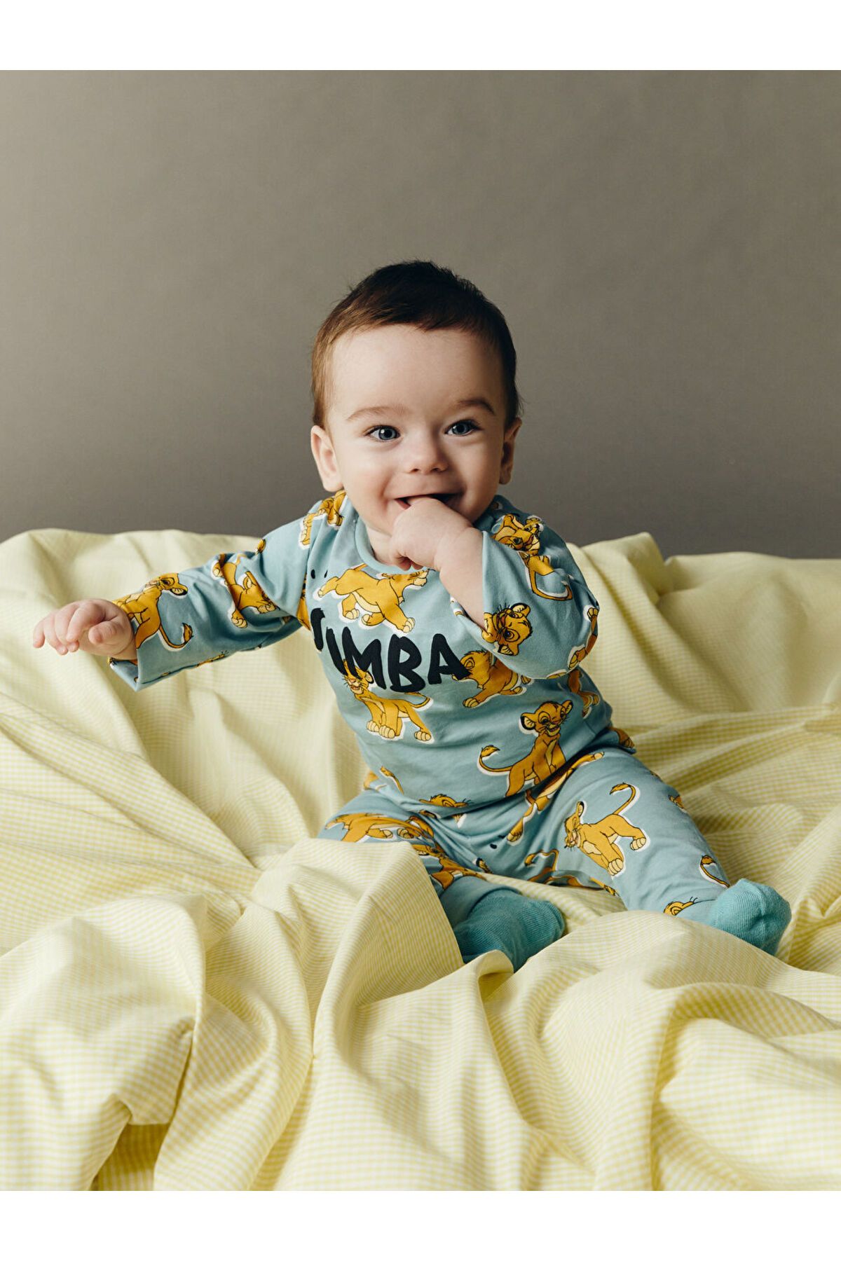 LC Waikiki LCW baby Mavi Bisiklet Yaka Aslan Kral Baskılı Erkek Bebek Pijama Takımı