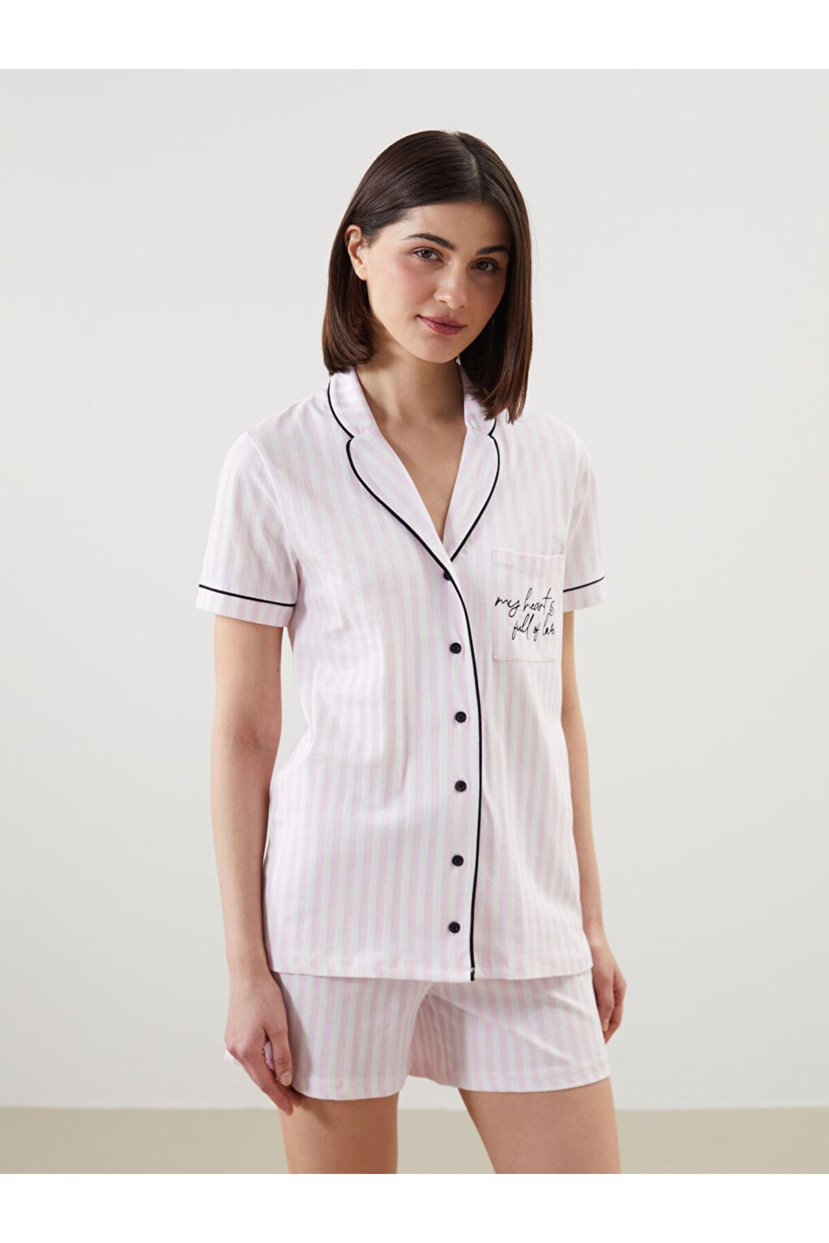 LC Waikiki Yeni Sezon Gomlek Yaka Cizgili Kadin Sortlu Pijama Takimi - S5G248Z8
