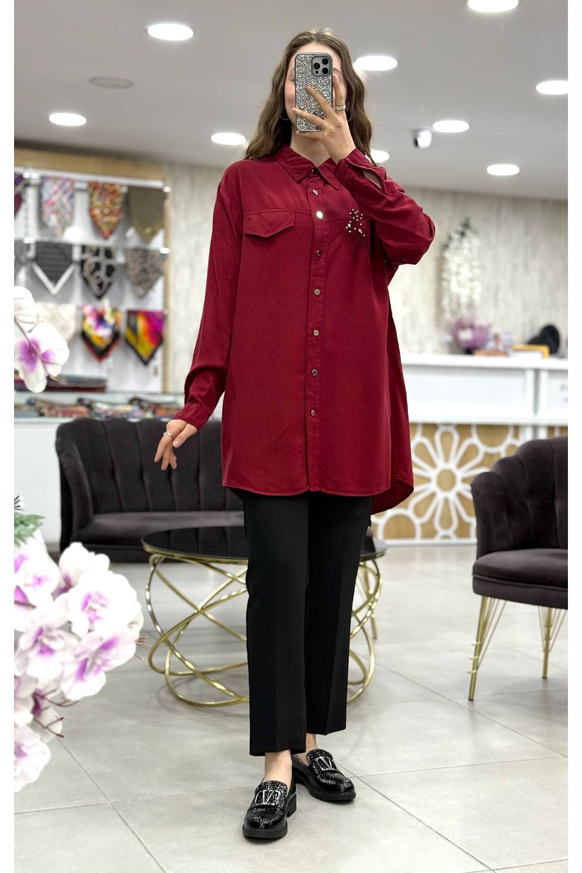 complete the look image