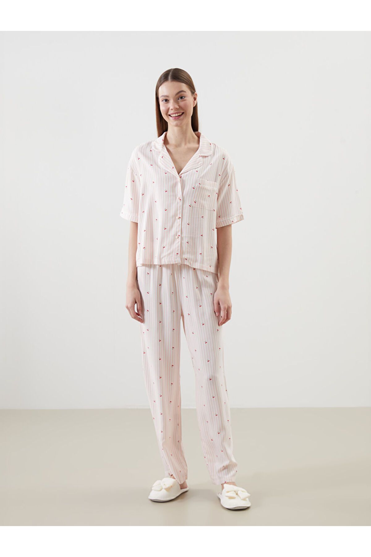LC Waikiki Gömlek Yaka Baskılı Kadın Pijama Takımı