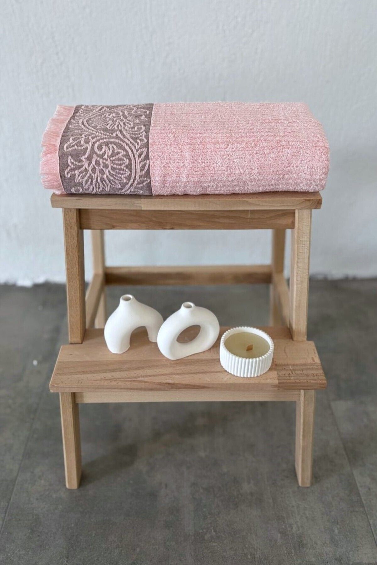 Sevim-Extra Soft Bamboo Bath Towel - 70X140 cm - Salmon Color - with Border and Tassels 2