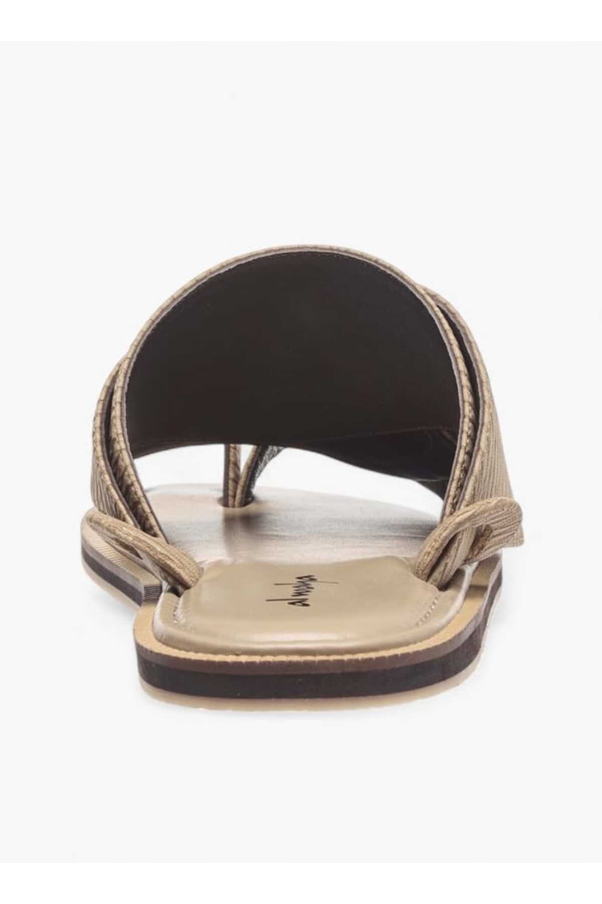 Al Waha-Textured Slip-On Arabic Sandals with Toe Loop 4
