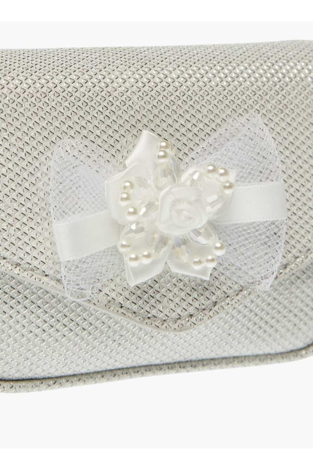 Little Missy-Bow Accent Crossbody Bag with Chain Strap and Button Closure 3
