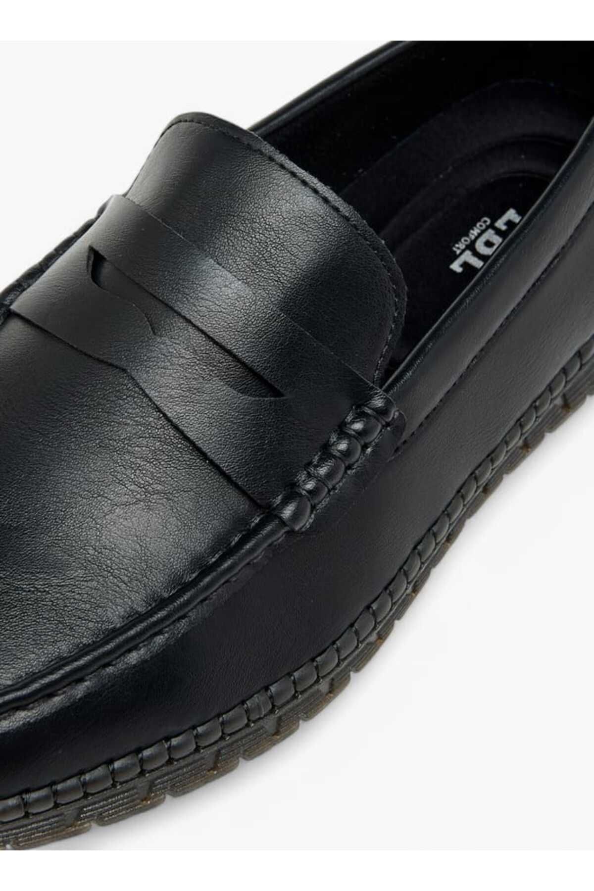 LBL by Shoexpress-Textured Slip-On Loafers with Cutout Detail 4