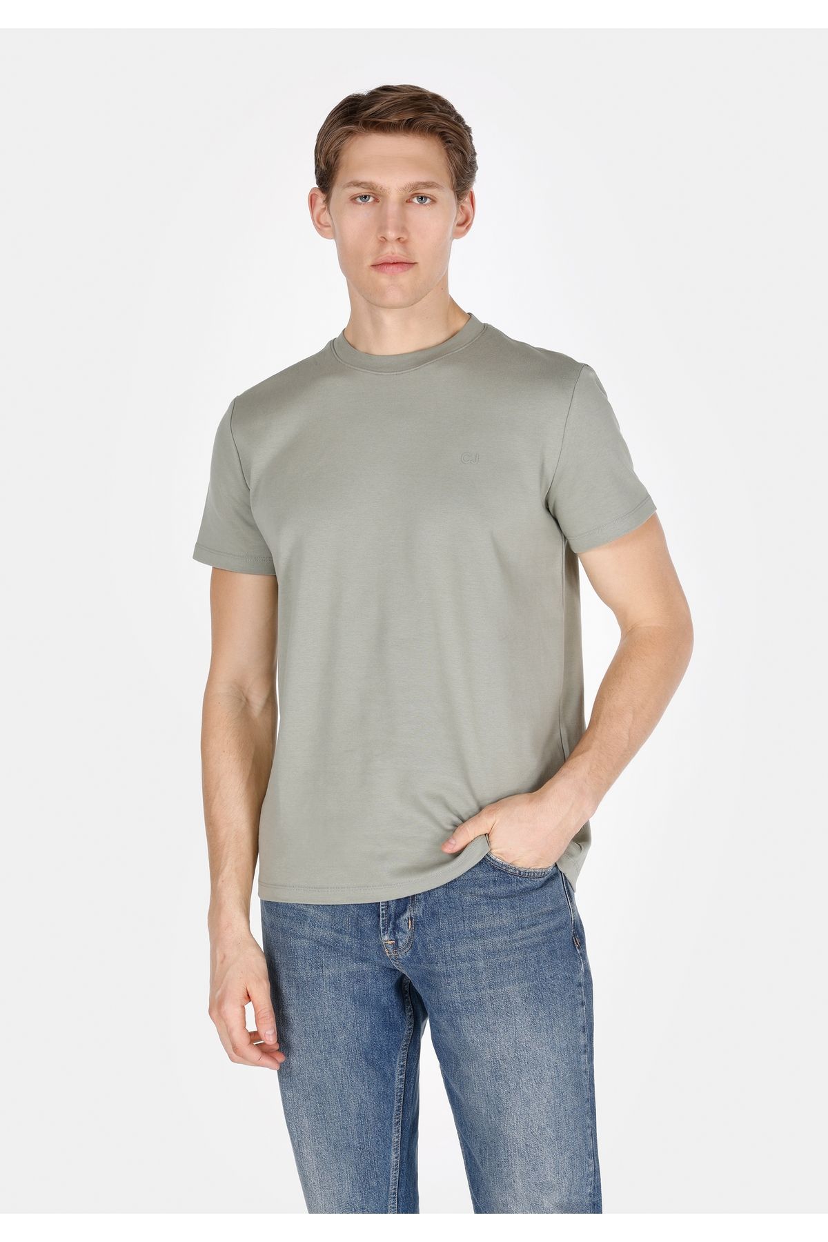 complete the look image