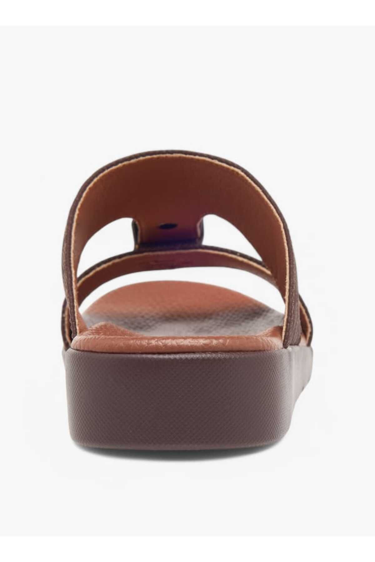 LBL by Shoexpress-Textured Slip-On Arabic Sandals with Accent Detail 4